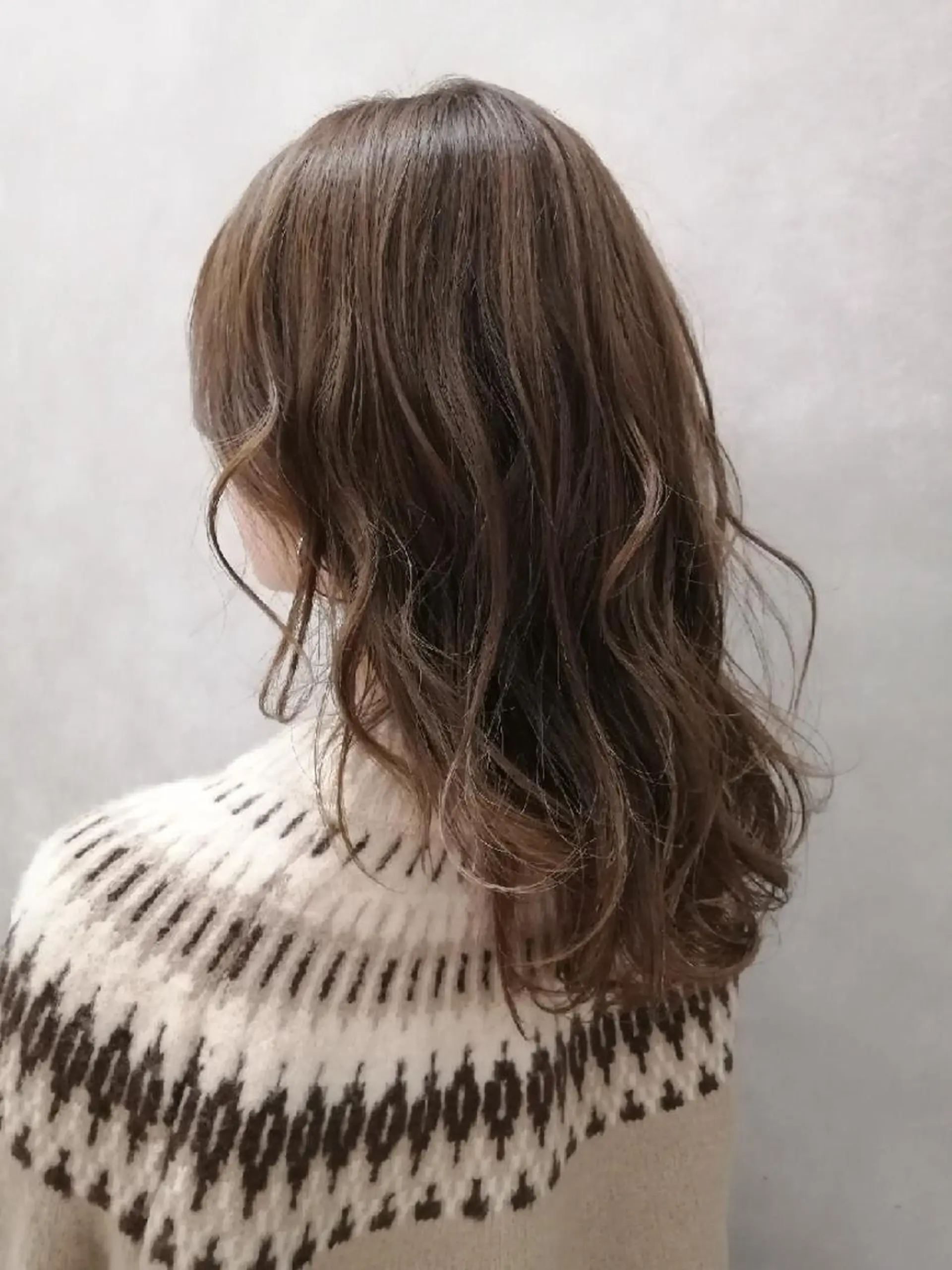 ミディアム カラー ベージュカラー hase _のヘアスタイル