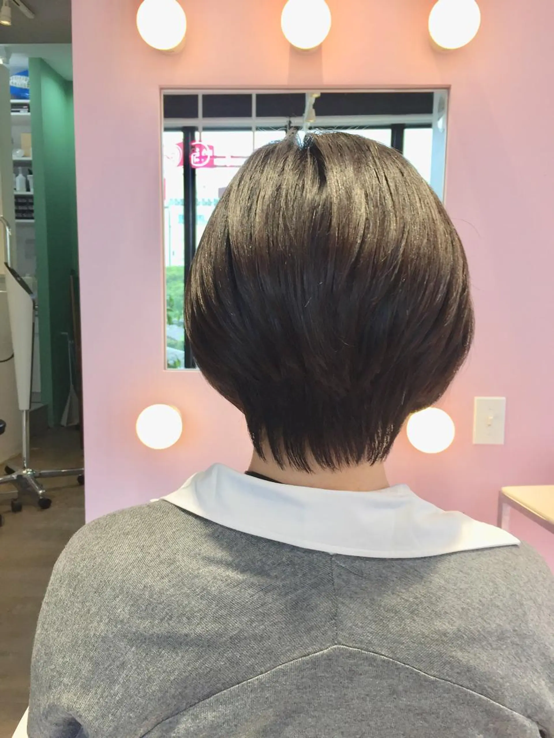 ショート ショートヘア カット ヘアカラー トリートメント 所渉/韓国レイヤー /ウルフカットのヘアスタイル