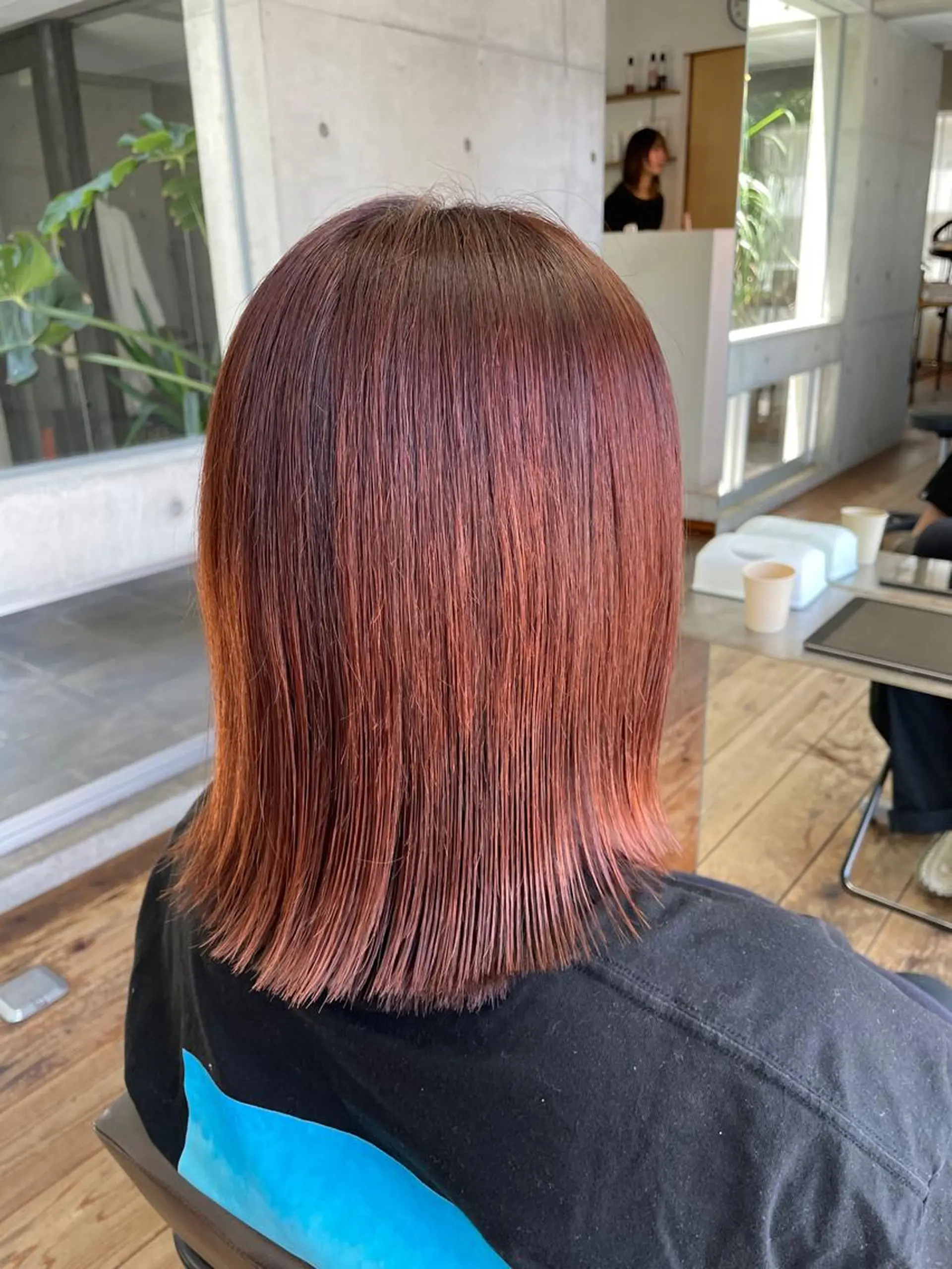 ミディアム カラー オレンジ オレンジピンク ピンクカラー ROUTE KOUTAのヘアスタイル