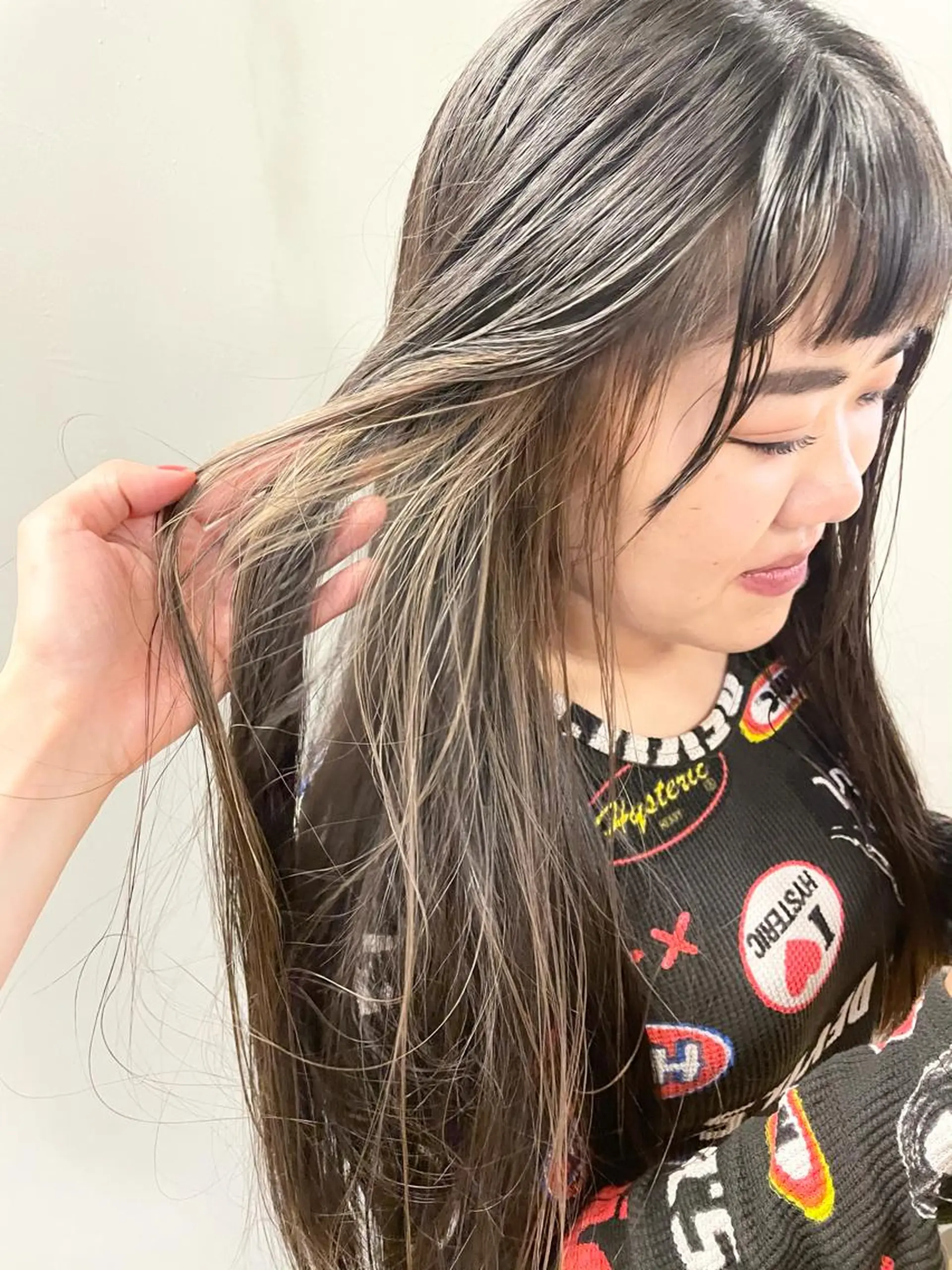 セミロング カラー パーマ ヘアアレンジ キッズ ネイル マツエク・マツパ ベージュカラー ブリーチ カット ヘアカラー トリートメント tatsumi/ボブ ウルフ/レイヤーのヘアスタイル