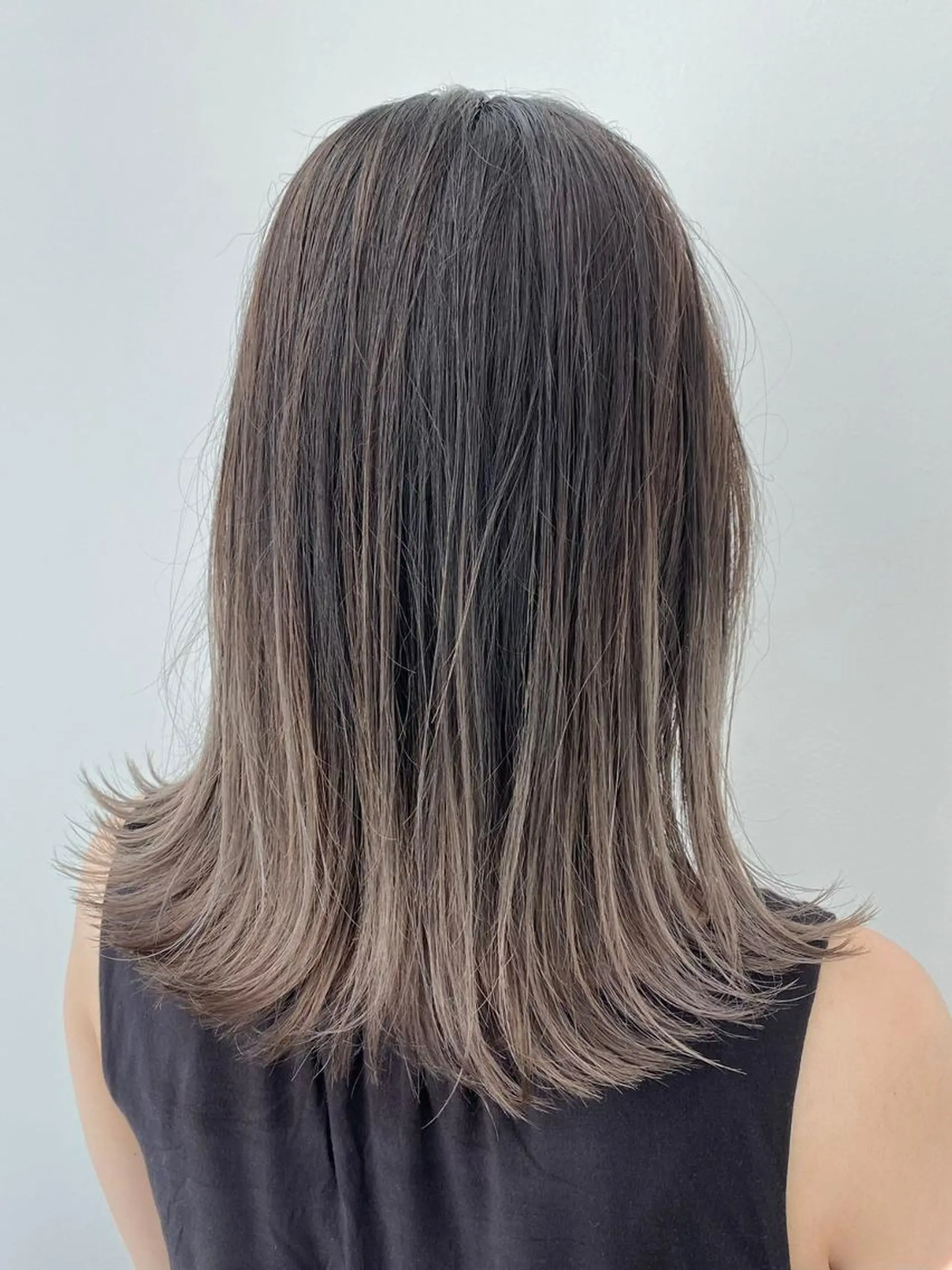 セミロング アッシュ 髪質改善 韓国風ヘア ヘアカラー トリートメント 【公式】amble luxe池袋東口🩷のヘアスタイル