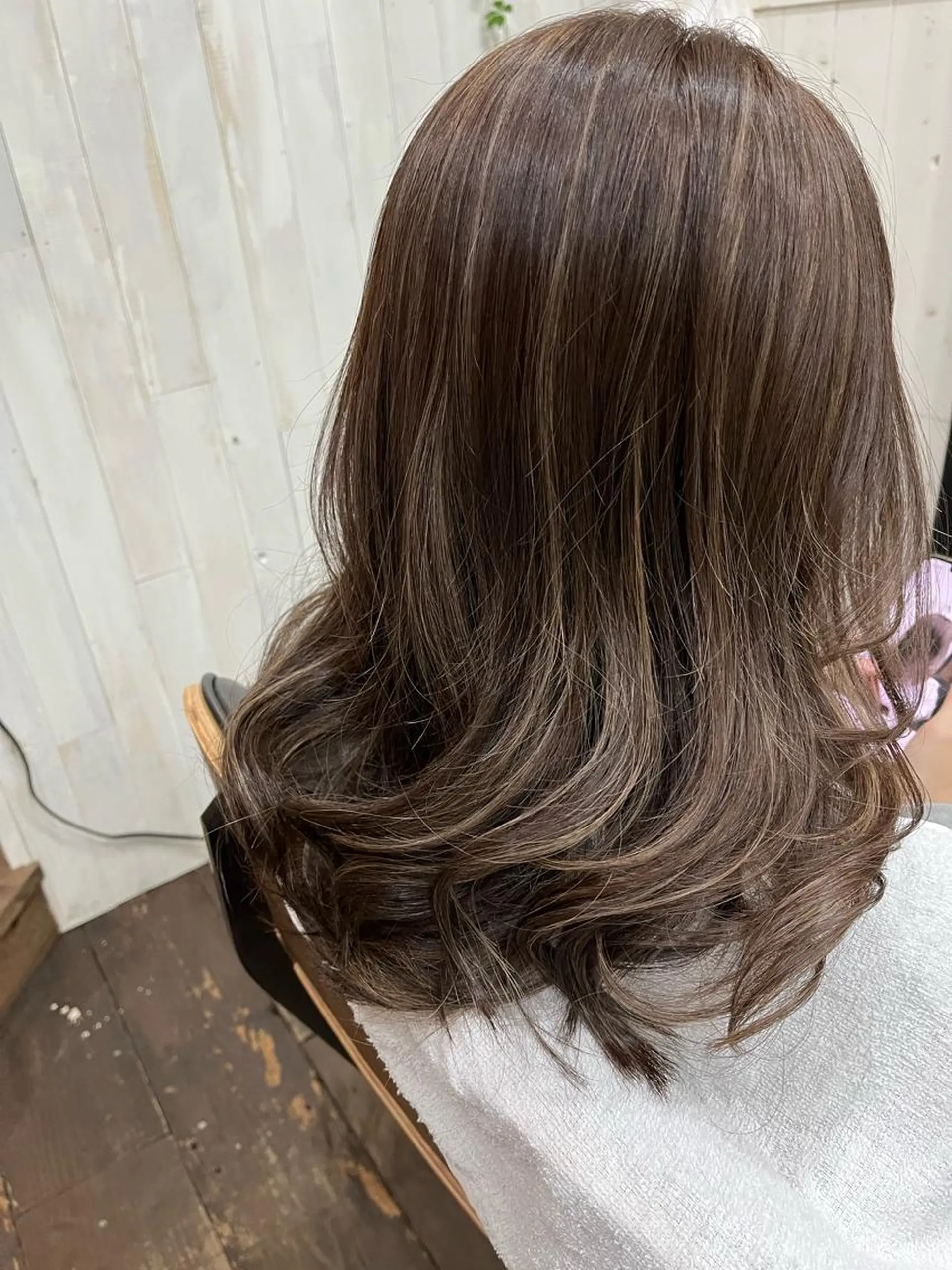 セミロング 紙屋 隼人のヘアスタイル