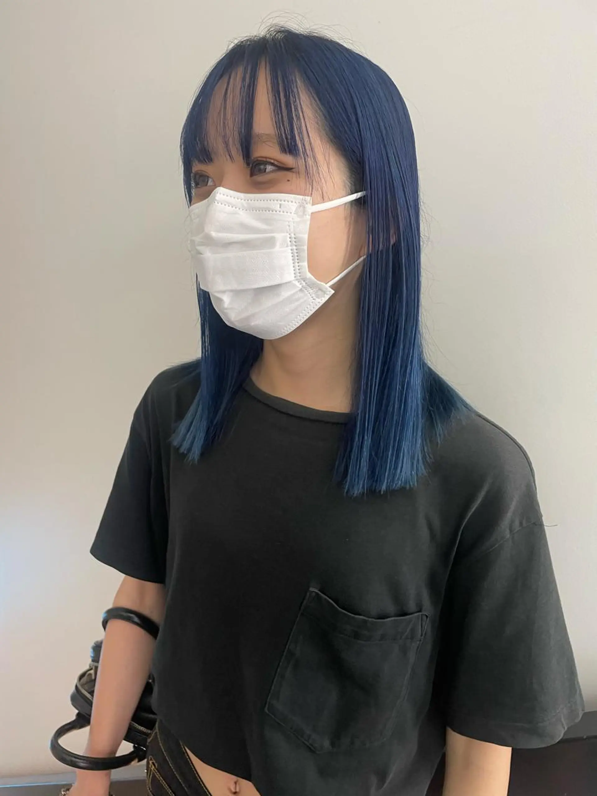 ミディアム カラー ブルーカラー カット ヘアカラー hair&nail ☯️アイリ☯️のネイルデザイン