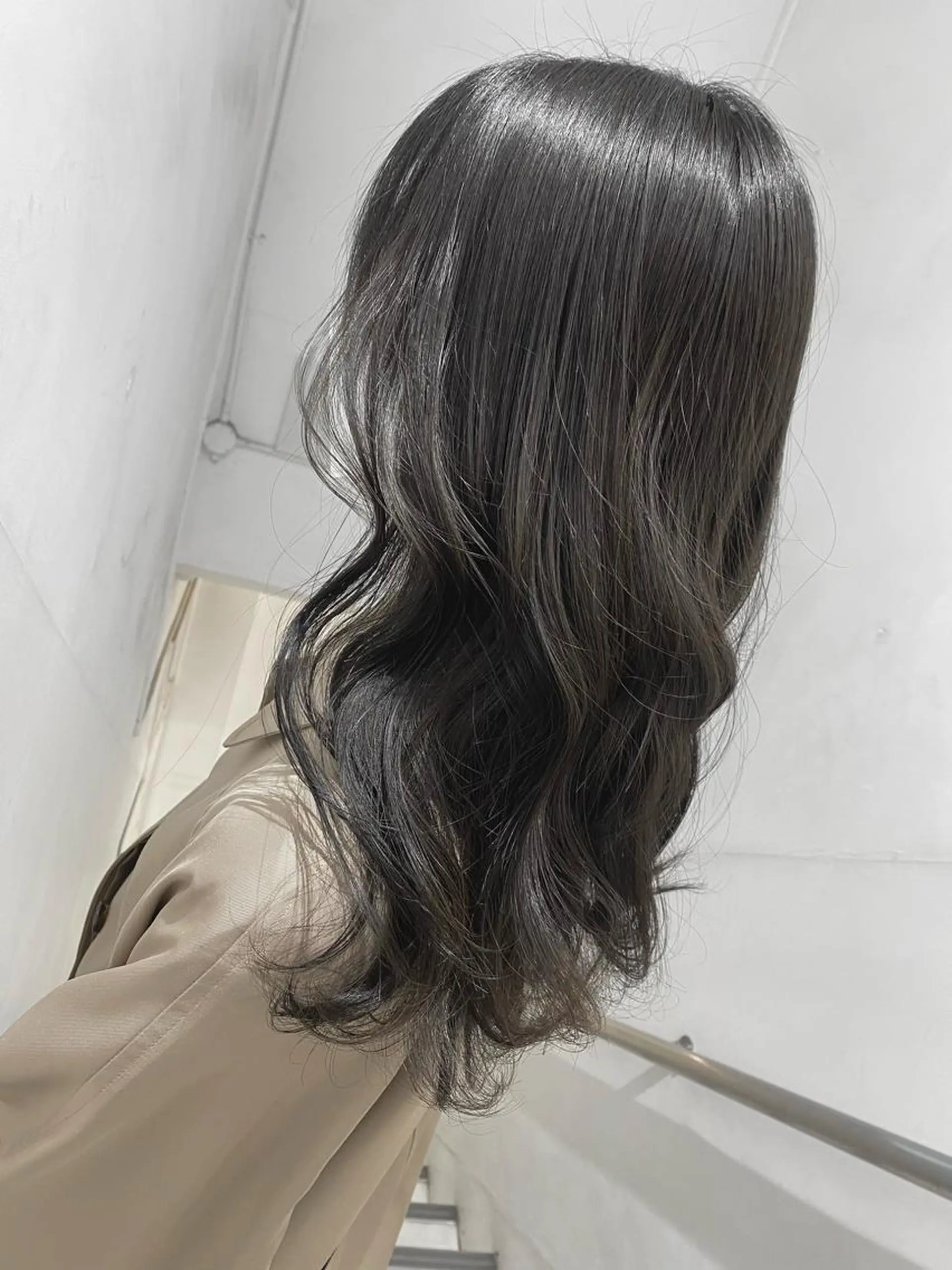 ロング カラー アッシュ 透明感カラー ✨くびれスタイル✨️ 戸嶋穂乃香のヘアスタイル