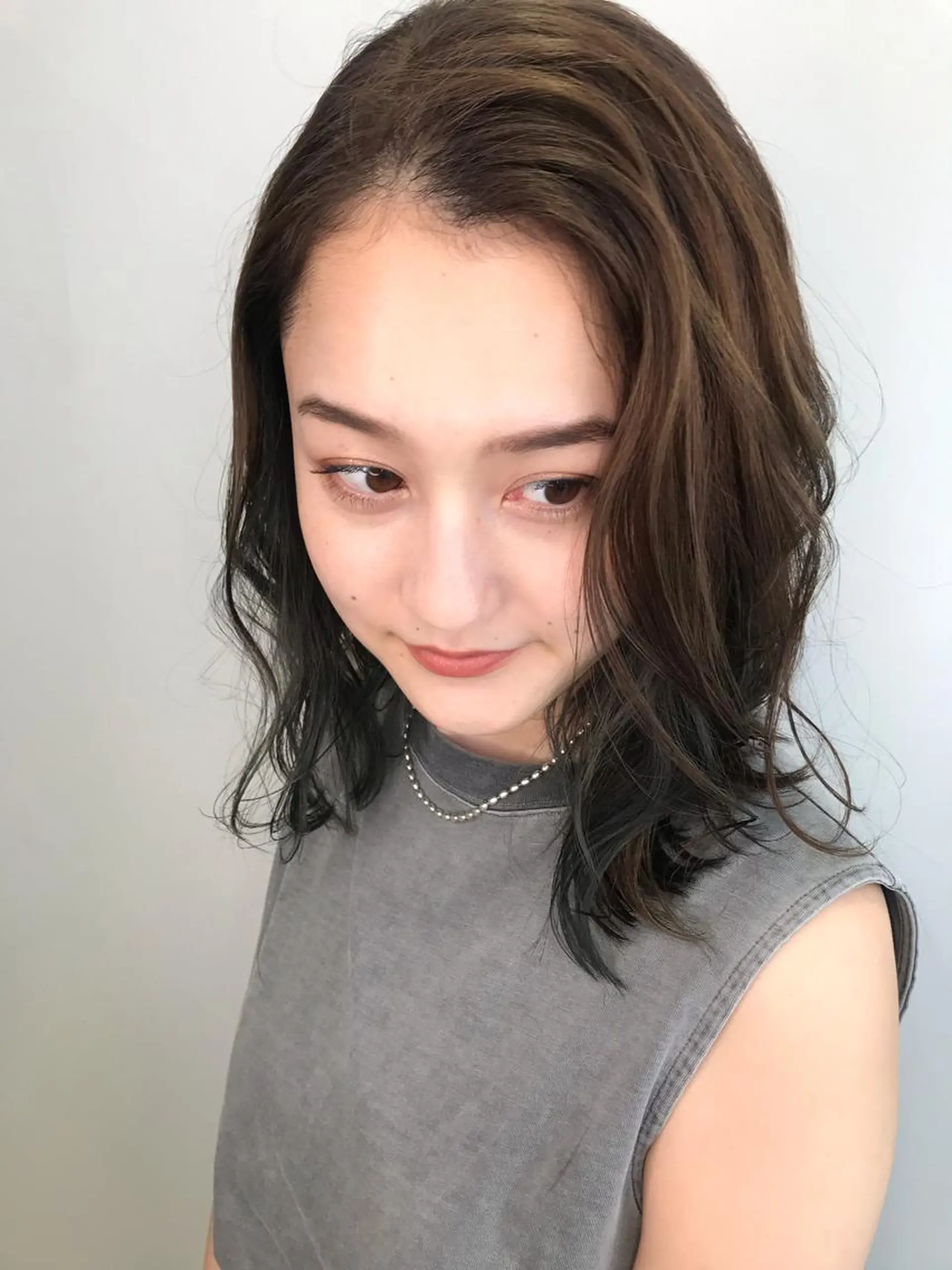 ミディアム カラー 韓国メンズヘア　ミル クティボブ　足立佳代のヘアスタイル