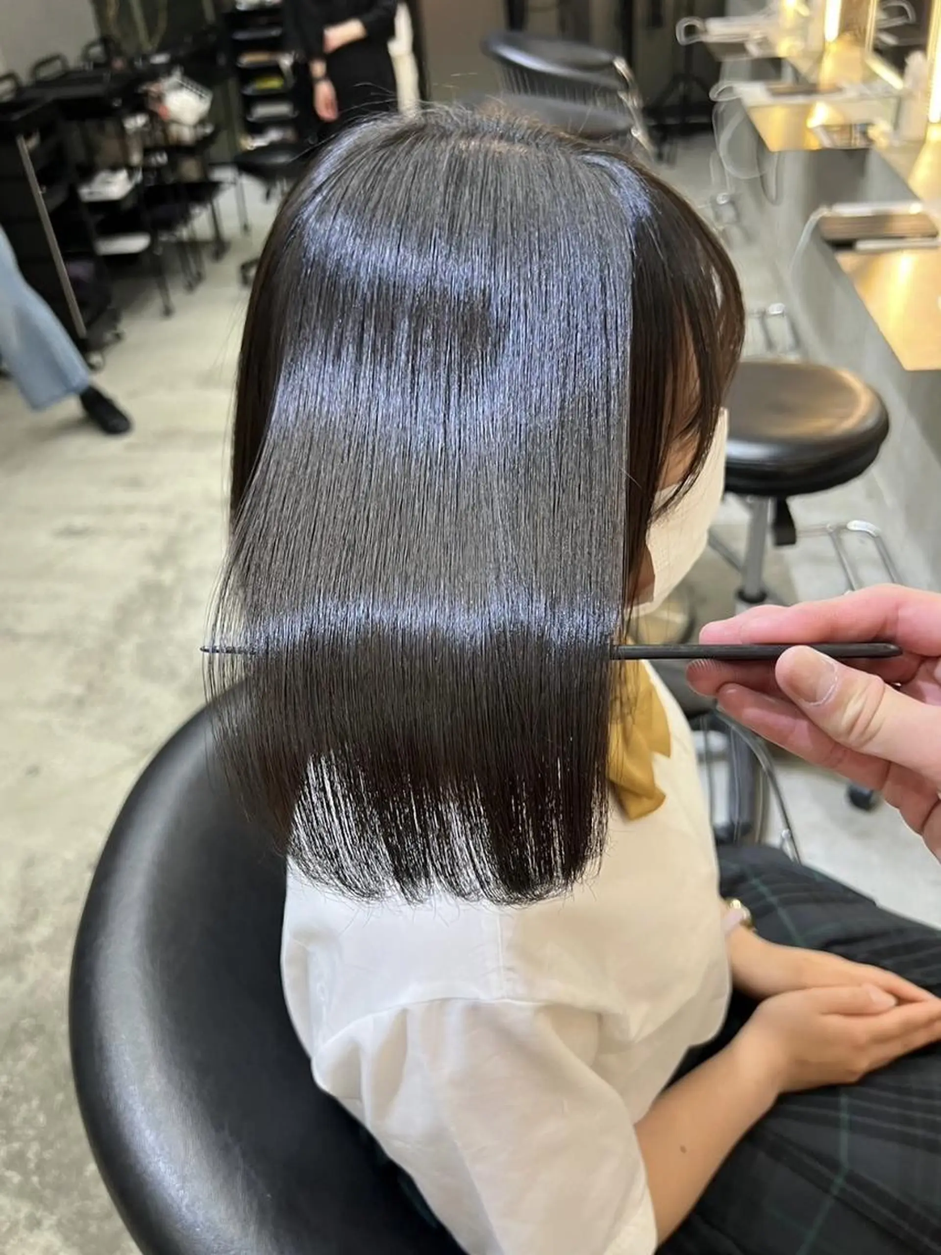 ロング カット ヘアカラー トリートメント Lond oneのヘアスタイル