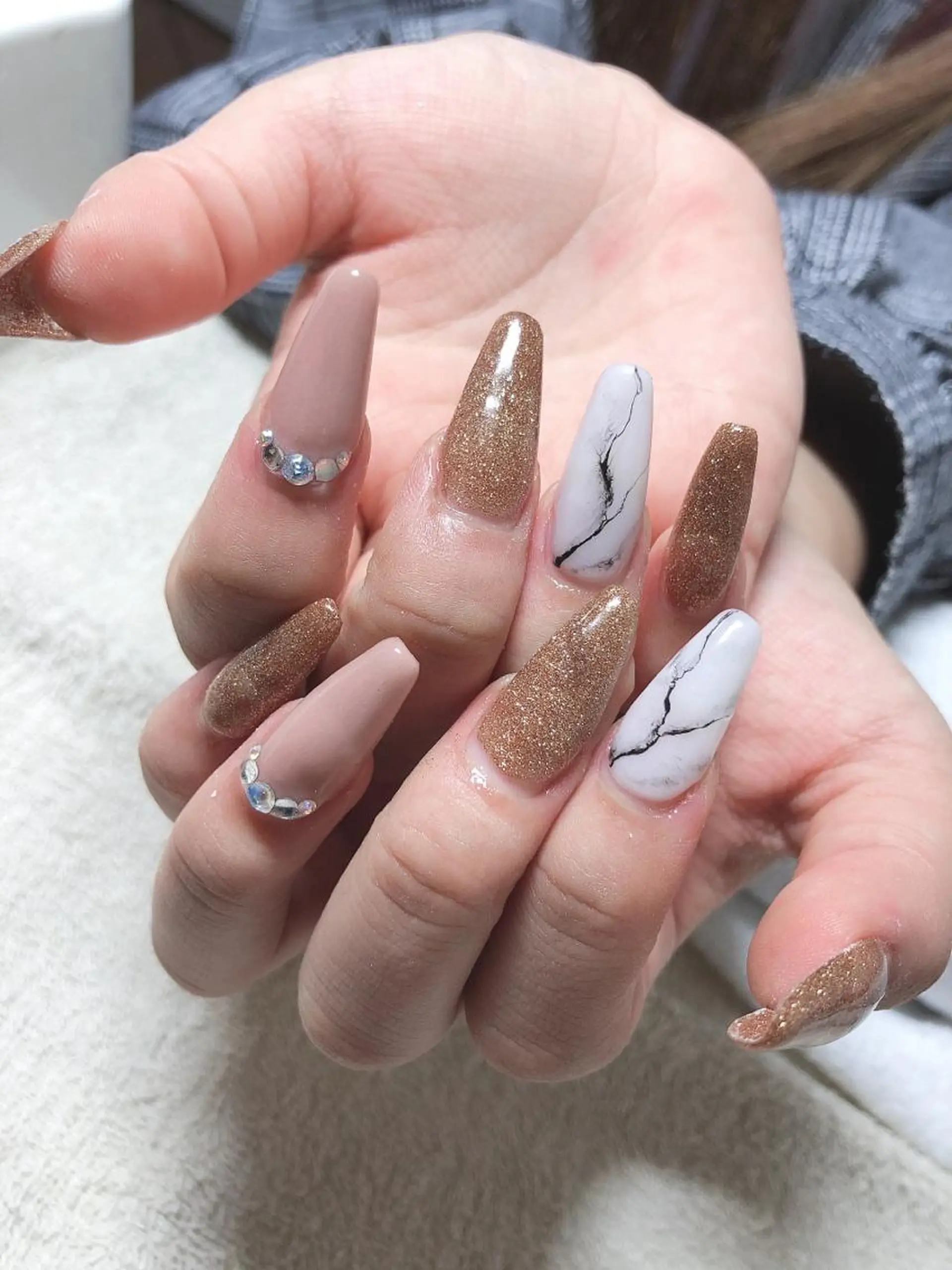 ミディアム ネイル ハンドネイル 《LB》ラブリエ Nail&eyeのマツエク・マツパデザイン