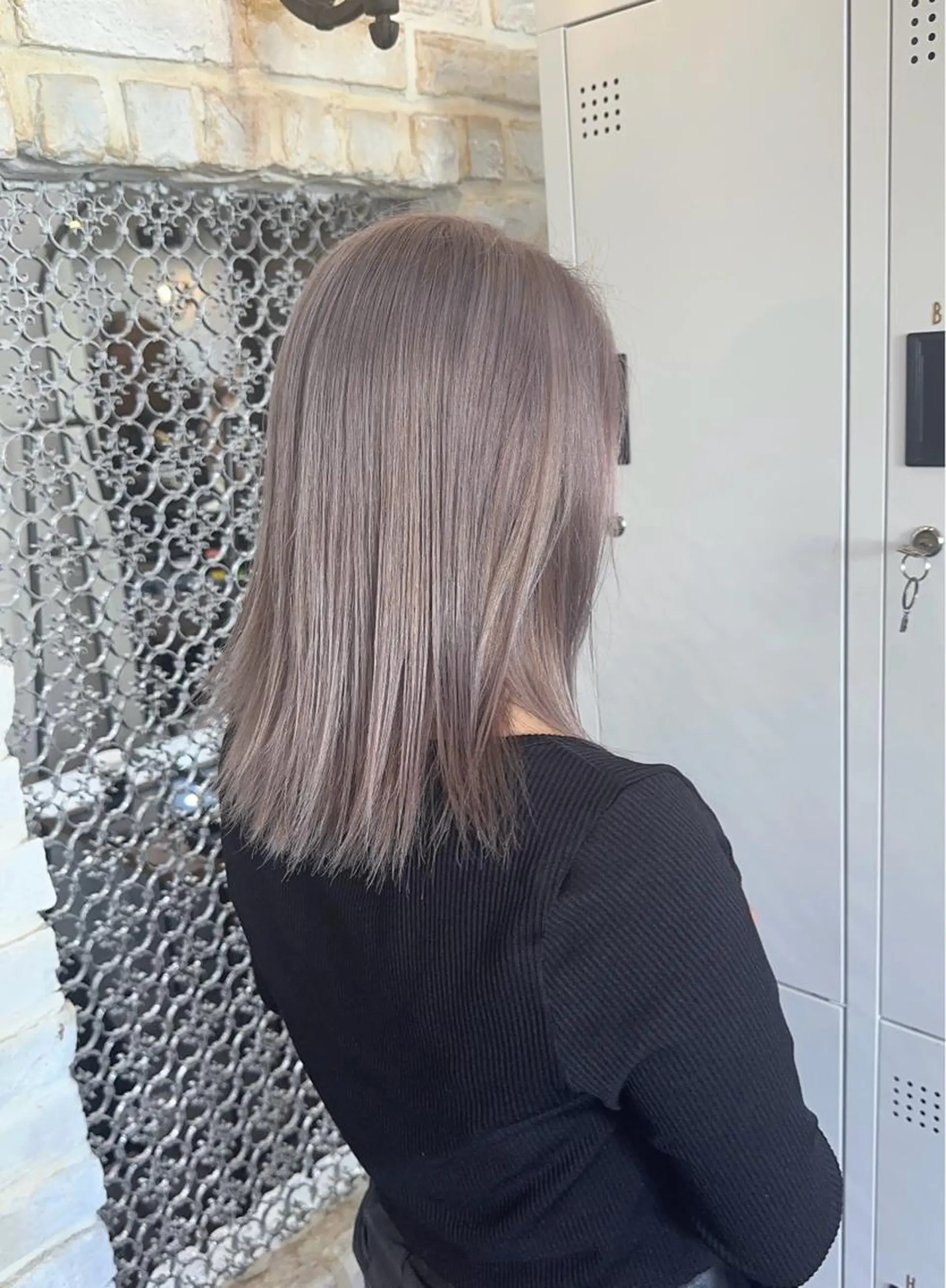 ロング カラー グレージュ ヘアカラー トリートメント 🌿ガクト 🌿艶髪透明感のヘアスタイル