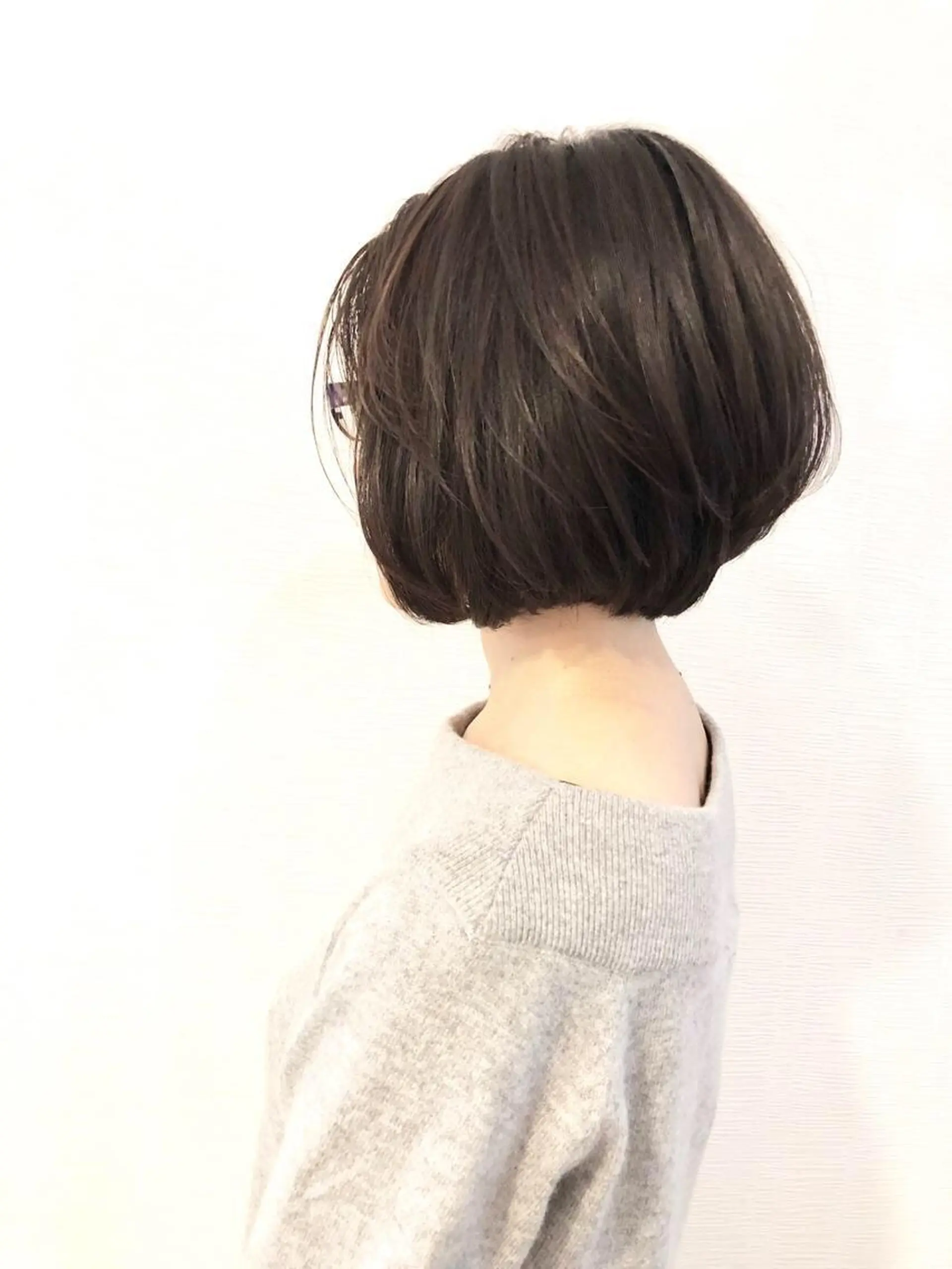 ショート カラー 平川 友希子のヘアスタイル