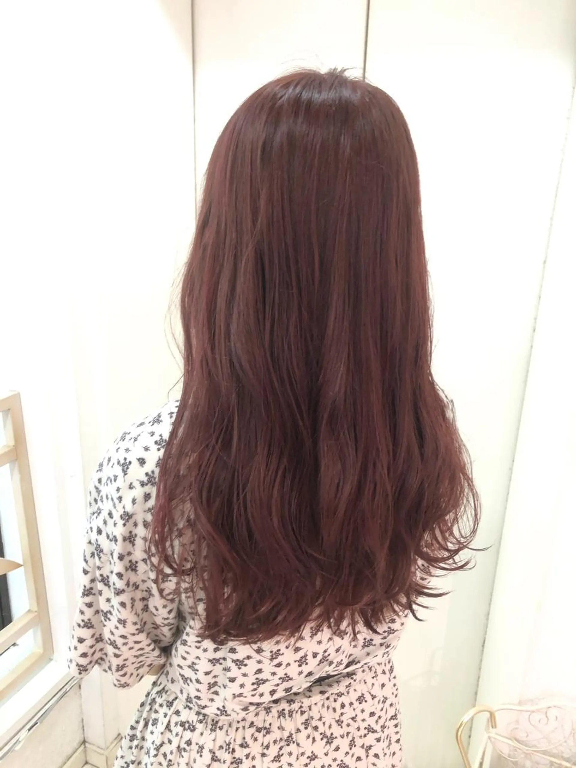 ロング カラー TRENCH　相澤 果歩のヘアスタイル