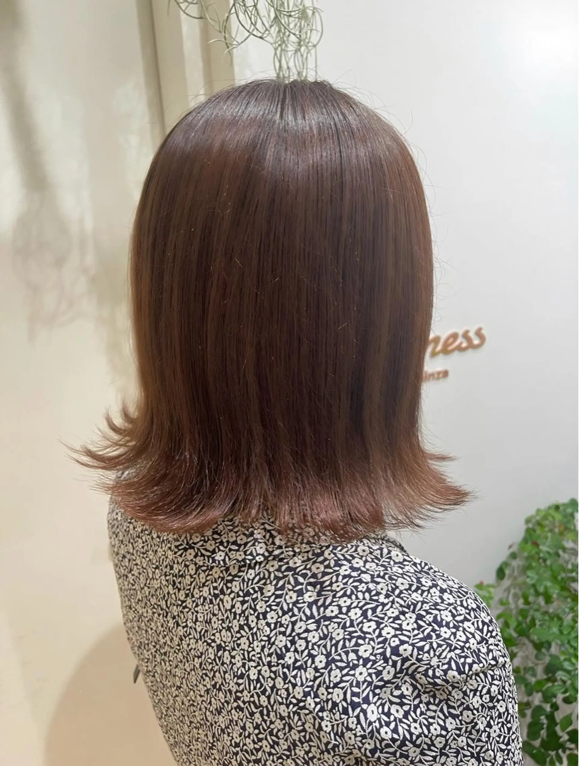 ミディアム カラー 透明感カラー カット 蜂須賀🐝縮毛矯正 ストレートパーマのヘアスタイル