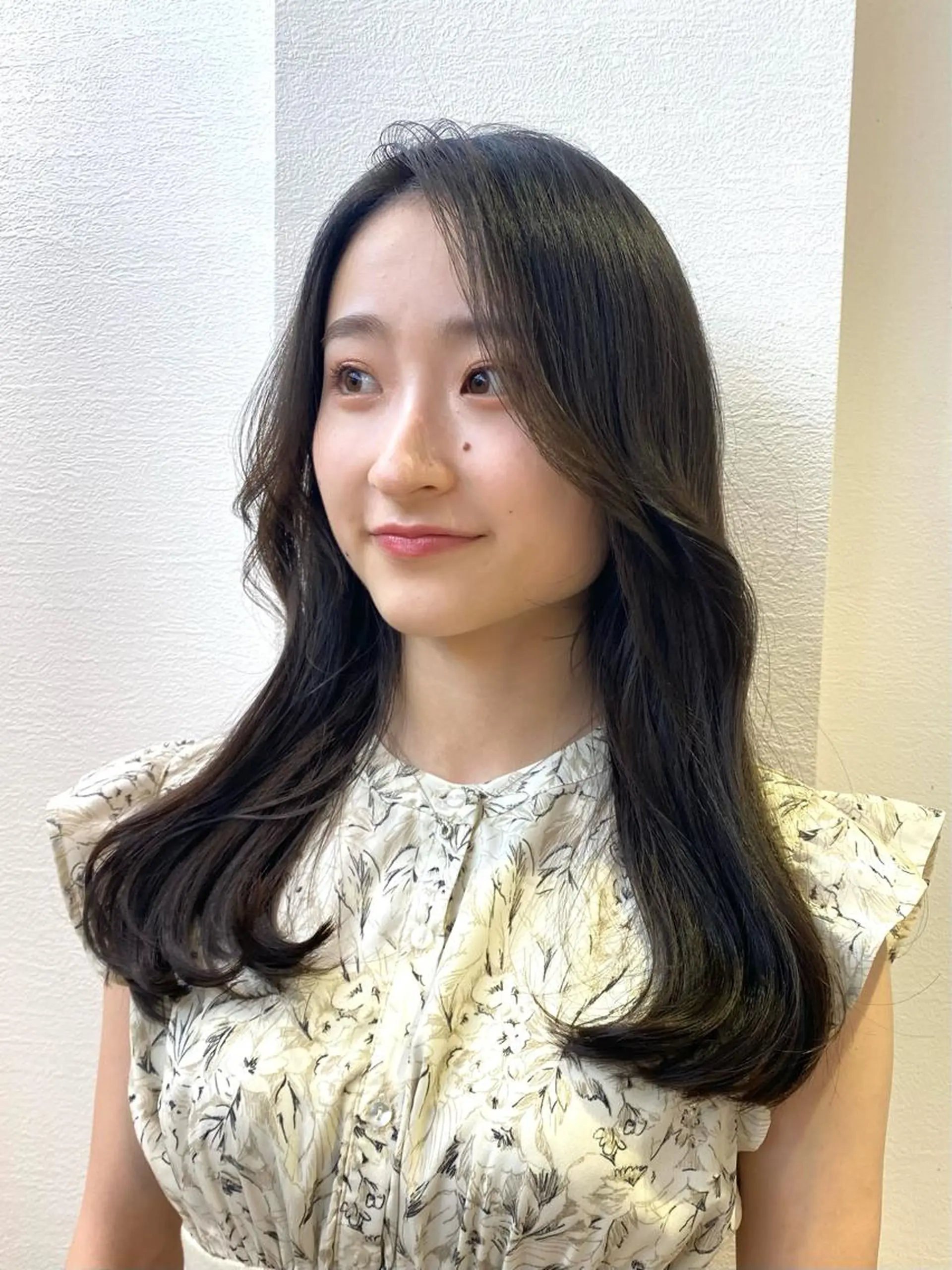 ロング カラー カット ヘアカラー トリートメント レイヤーカット /透明感カラー西田のヘアスタイル