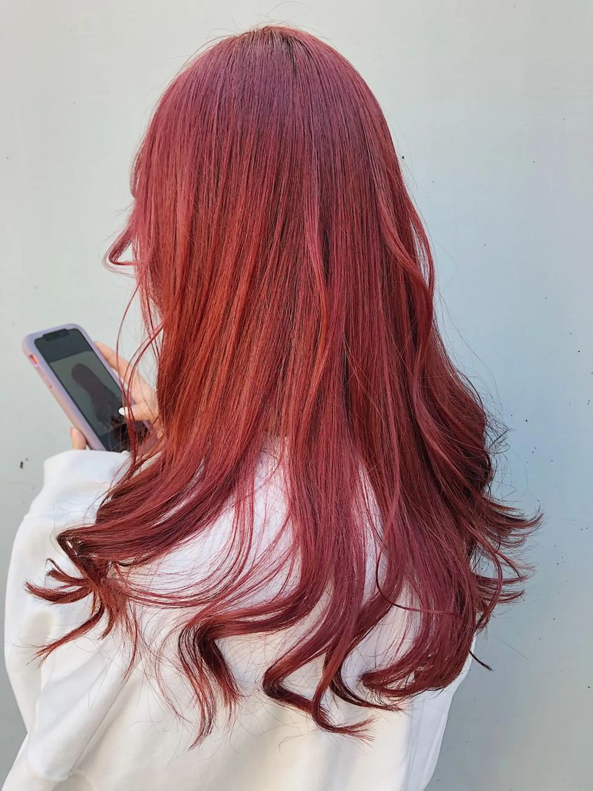 ミディアム カラー メンズ JuNブリーチに 縮毛矯正するプロのヘアスタイル