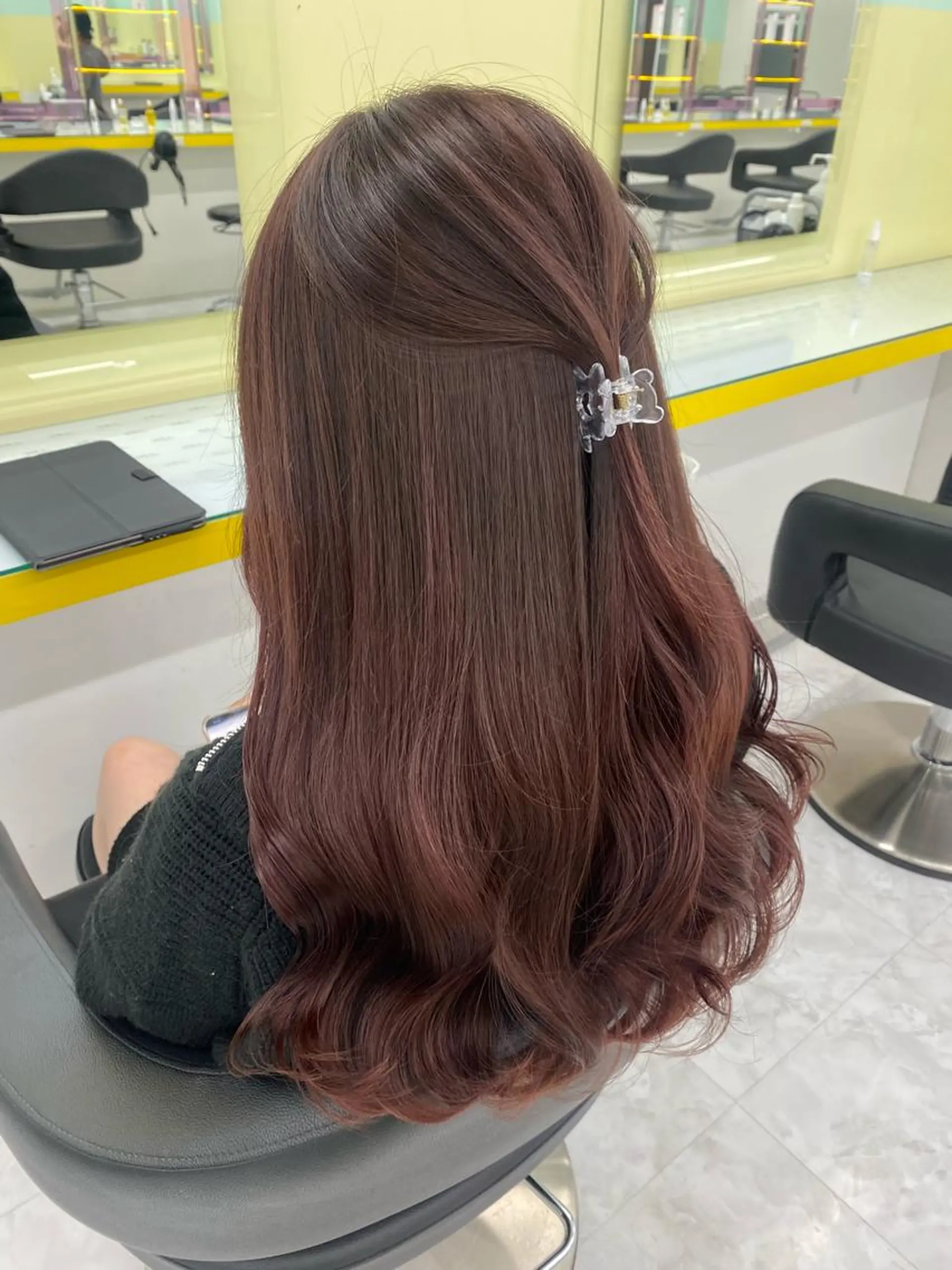ロング カラー パーマ ヘアアレンジ メンズ キッズ ネイル マツエク・マツパ アイブロウ 🐩推し活🐩 FUTABA🍒のヘアスタイル