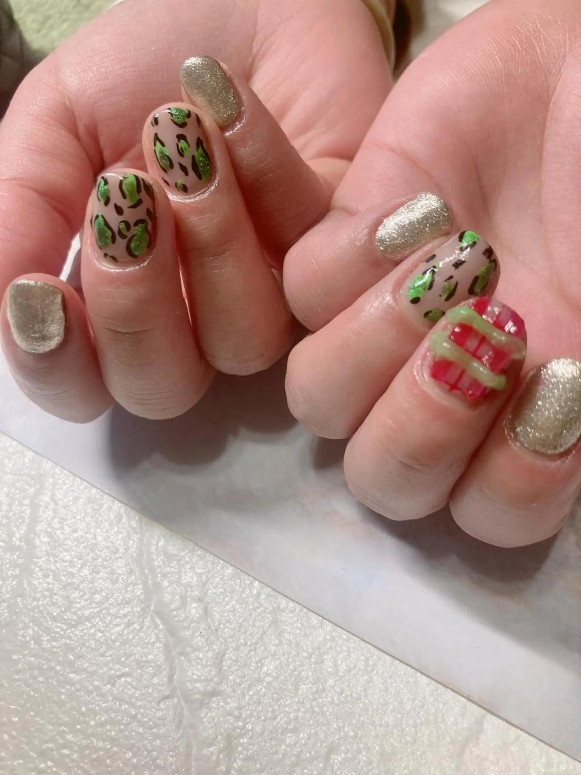 ネイル グリーン ネイルケアサロン Campanulaのネイルデザイン