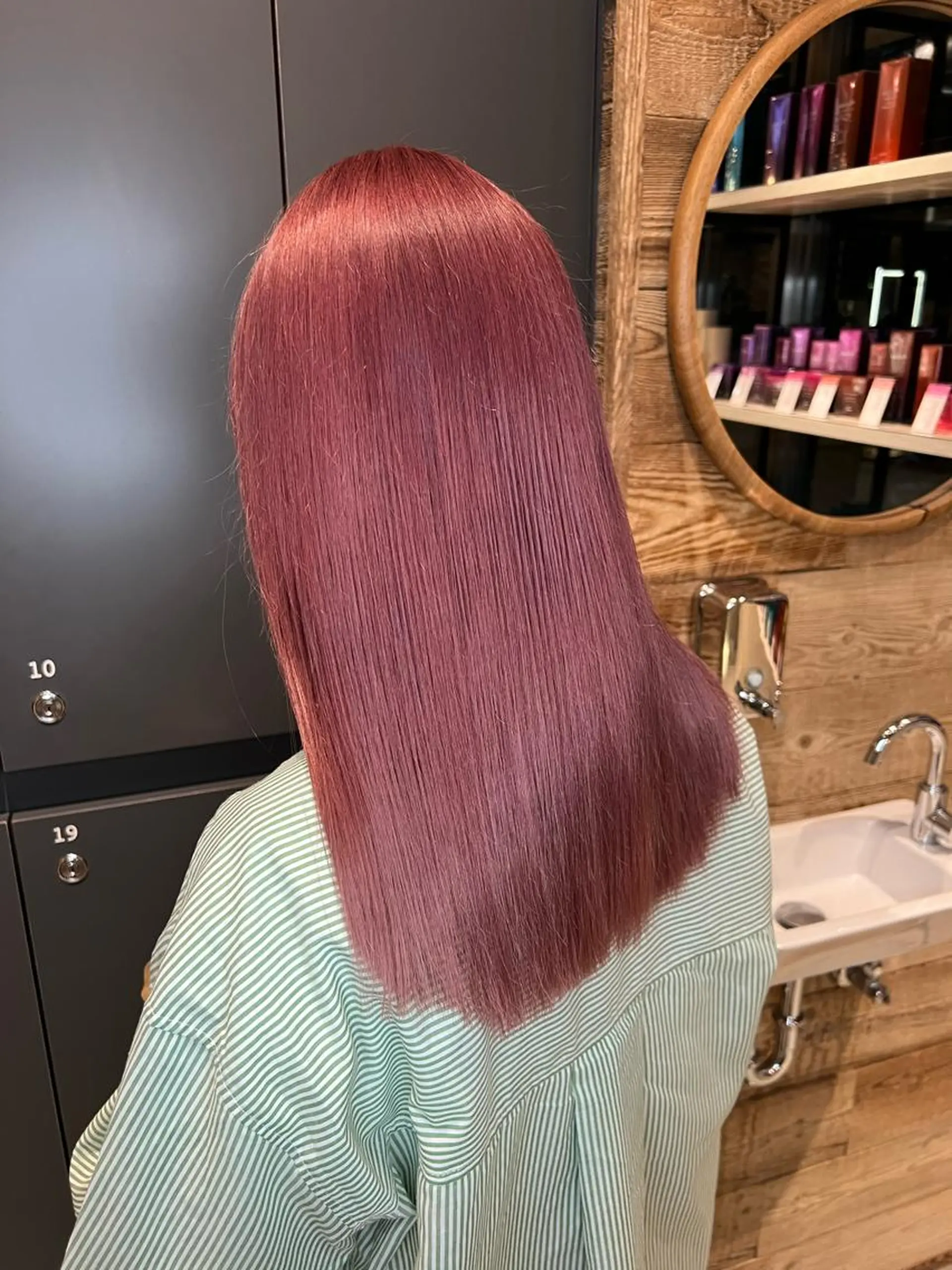 セミロング ヘアカラー 🇺🇸ハイライト特 化美容師🇺🇸漆沢のヘアスタイル