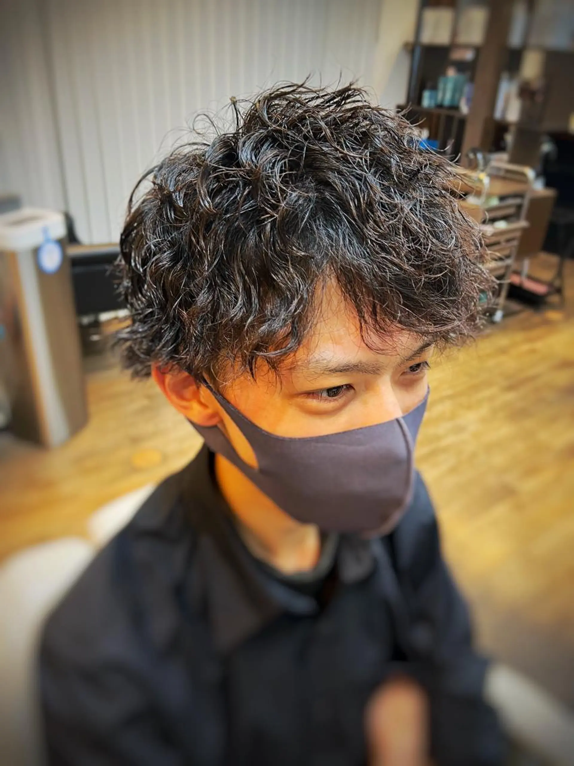 ショート パーマ メンズ メンズパーマ ツイストスパイラルパーマ スパイラルパーマ 二本木 秀成のヘアスタイル
