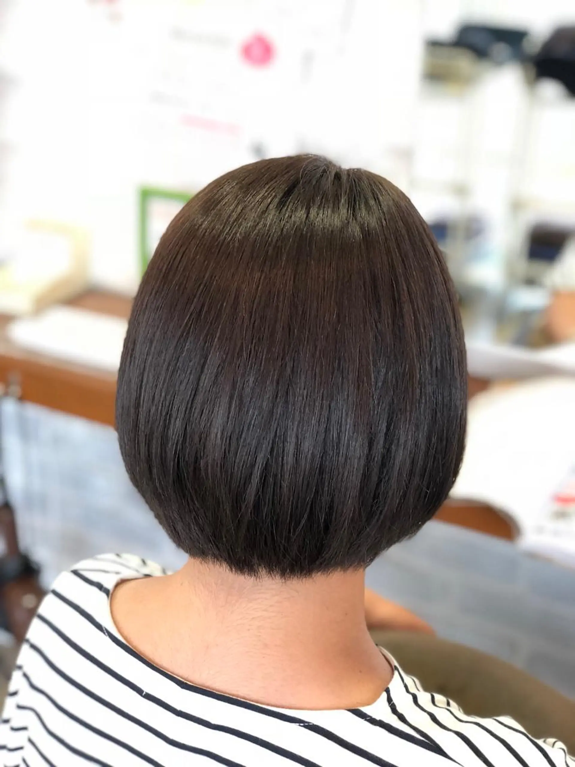 ミディアム カラー 若泉 真梨のヘアスタイル