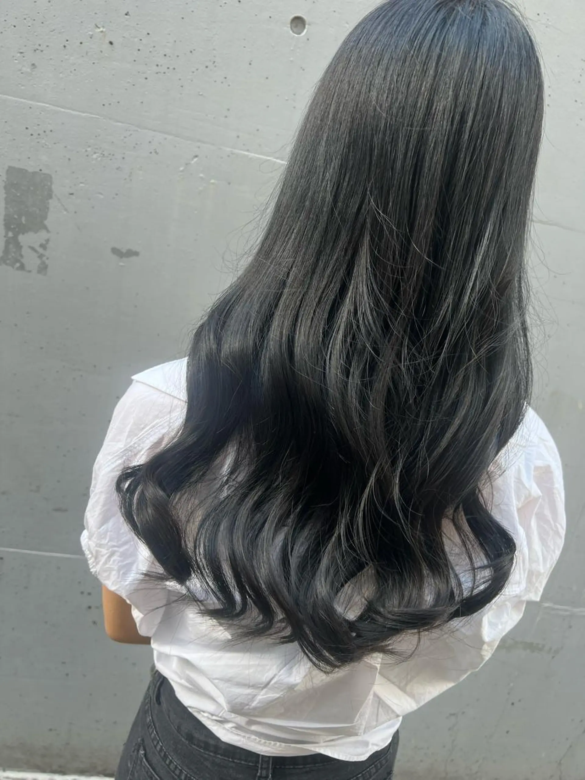 セミロング カラー 🔥ハイトーンカラー ギャルNAOKI🔥のヘアスタイル