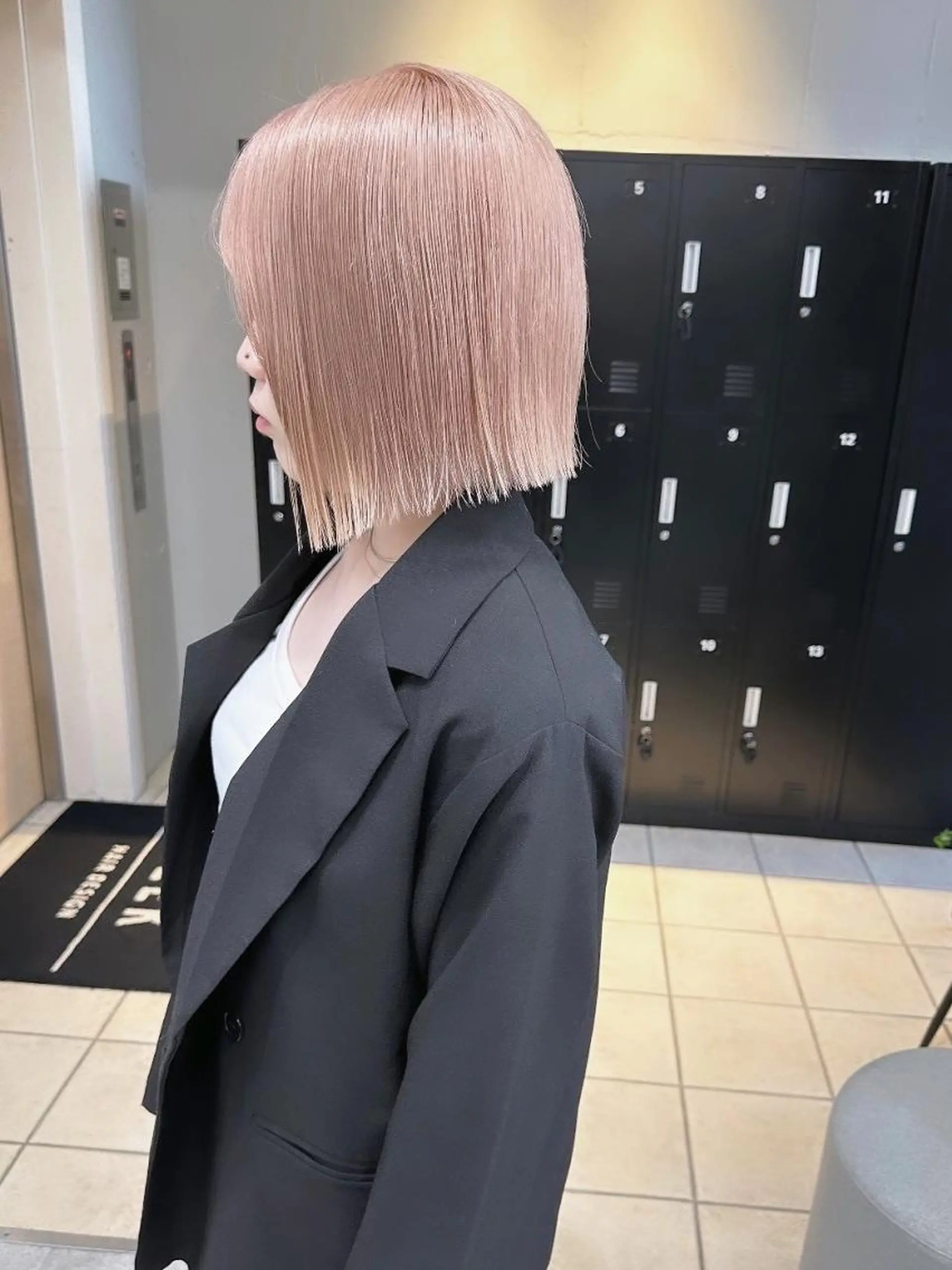 カラー ミディアム ベージュカラー ブリーチ ケアブリーチ 透明感カラー ミルクティーベージュ ヘアカラー トリートメント ♡韓国ヘア♡ ブリーチ✨ハイトーンのヘアスタイル