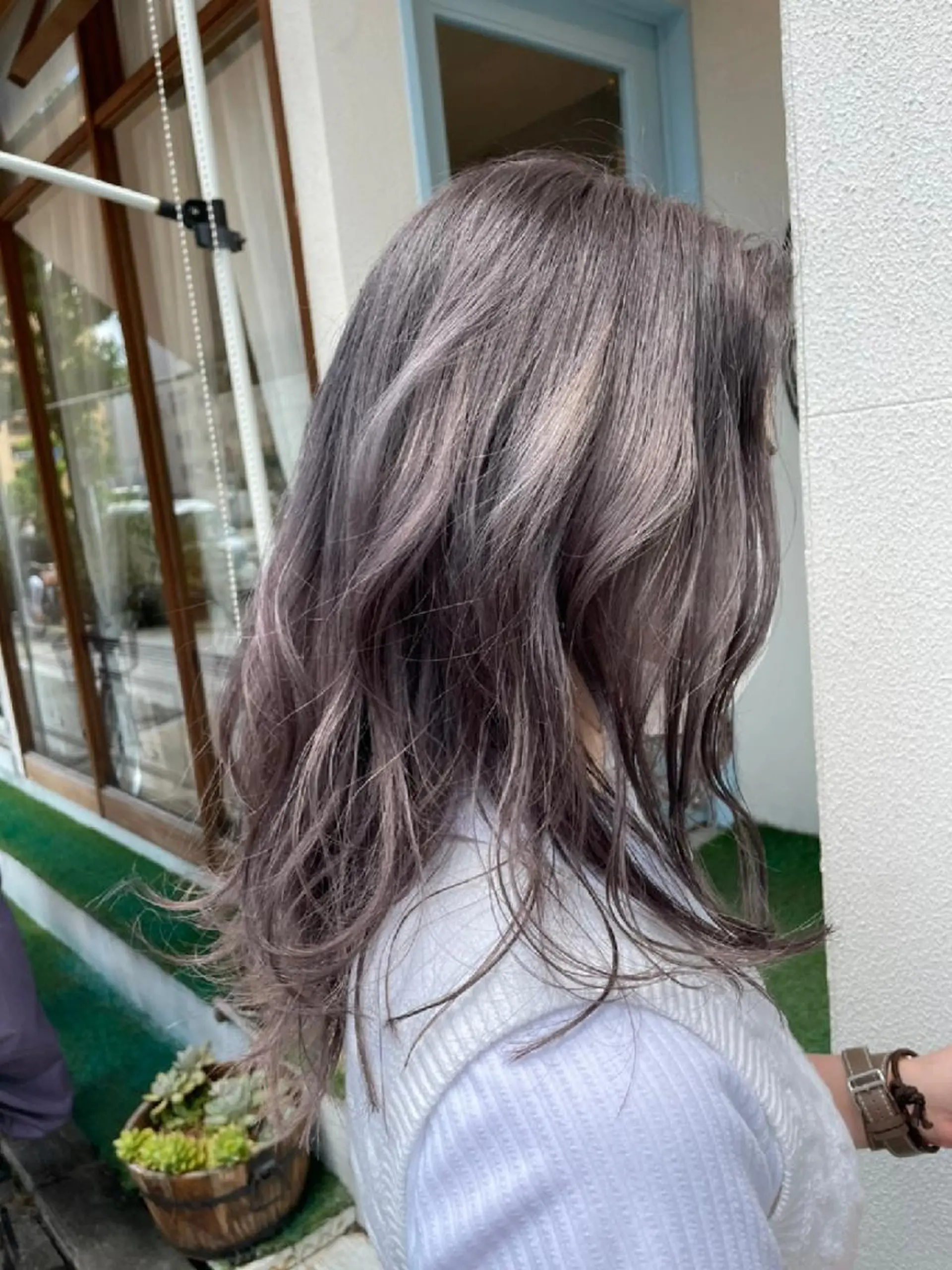 ロング カラー ブリーチ 赤松 摩美のヘアスタイル