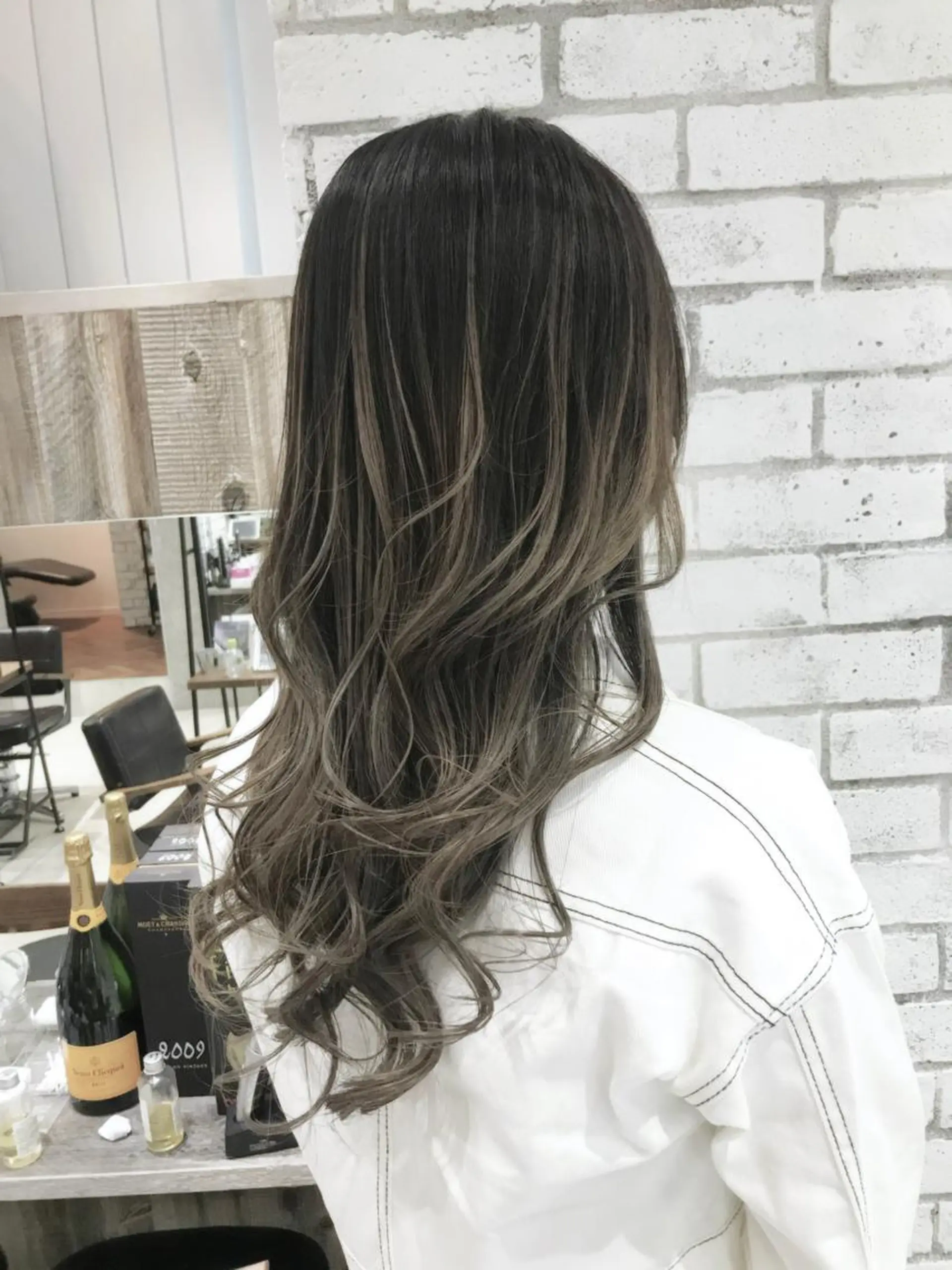 ロング カラー パーマ ヘアアレンジ メンズ キッズ ネイル マツエク・マツパ アイブロウ メンズバレイヤージュ アディクシーカラー バレイヤージュ レイヤーカット ヘアカラー バレイヤージュ/ 髪質改善/渡邉悟🌱のヘアスタイル