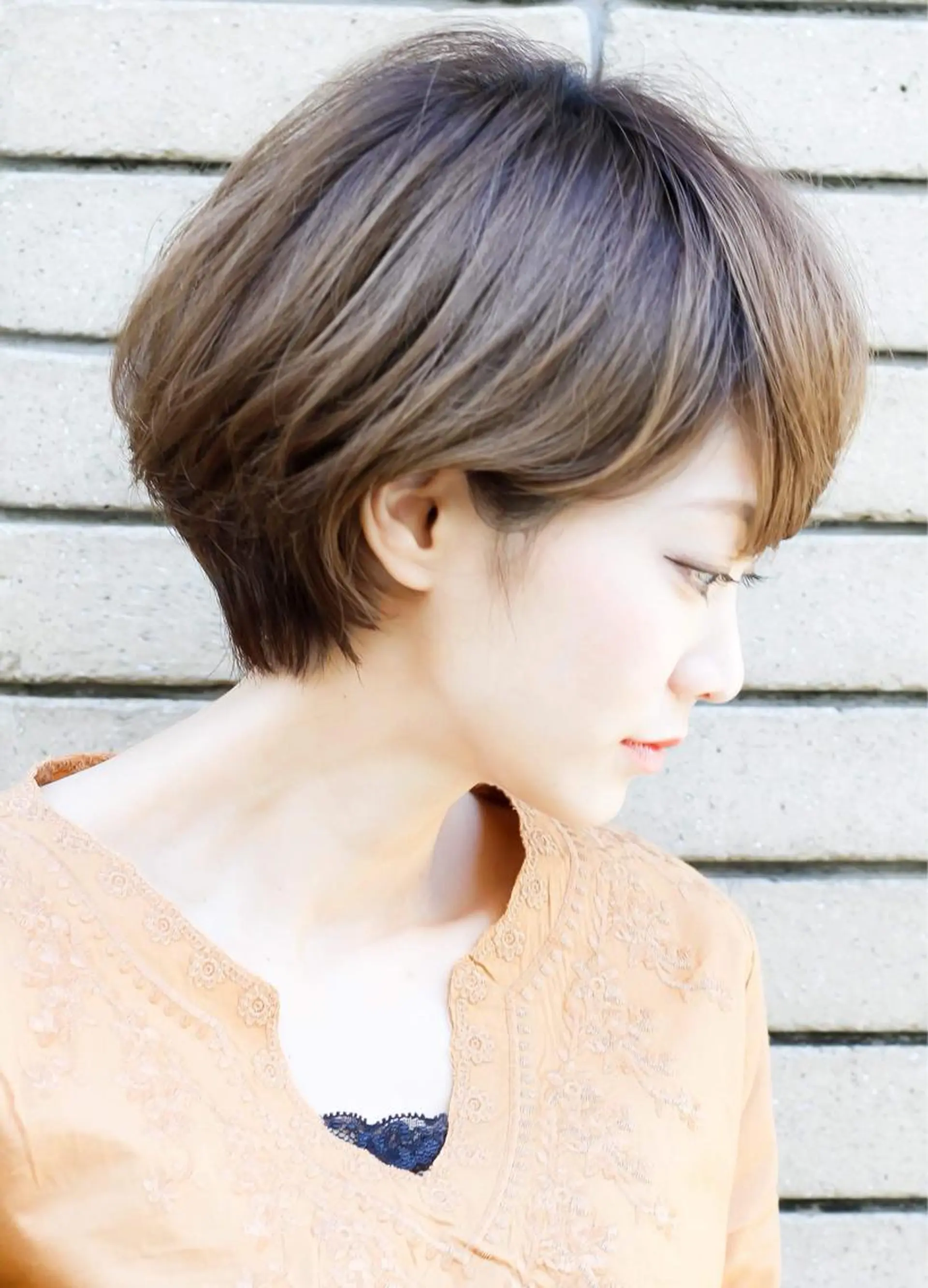 ショート カラー ササ キのヘアスタイル