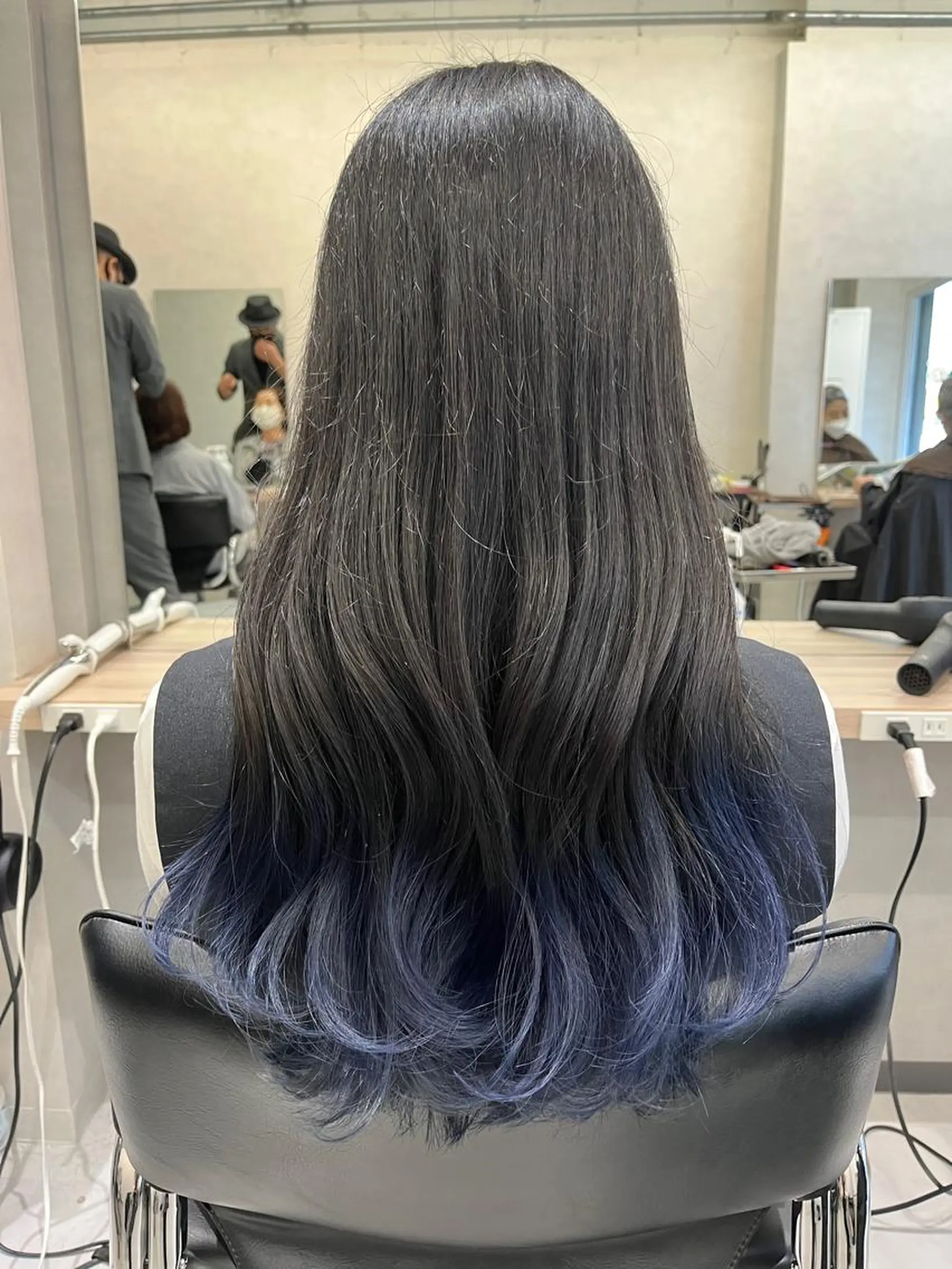 ロング カラー ブルーカラー グラデーションカラー カット ヘアカラー トリートメント 松田 類生のヘアスタイル