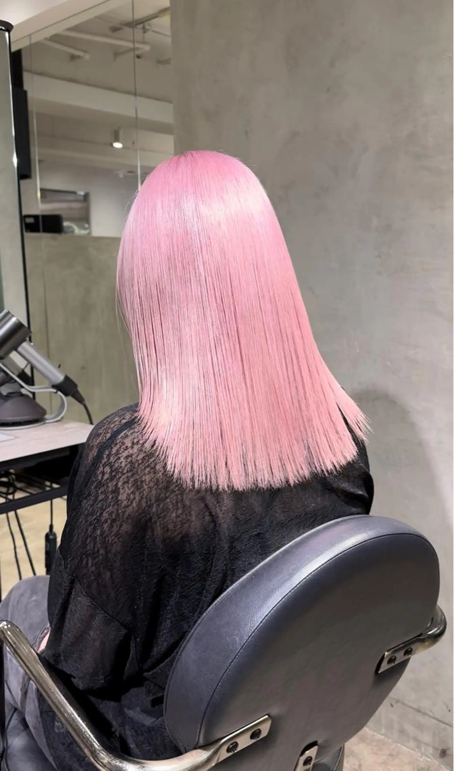 セミロング カラー ピンクカラー ホワイトピンク 朝倉 啓太のヘアスタイル