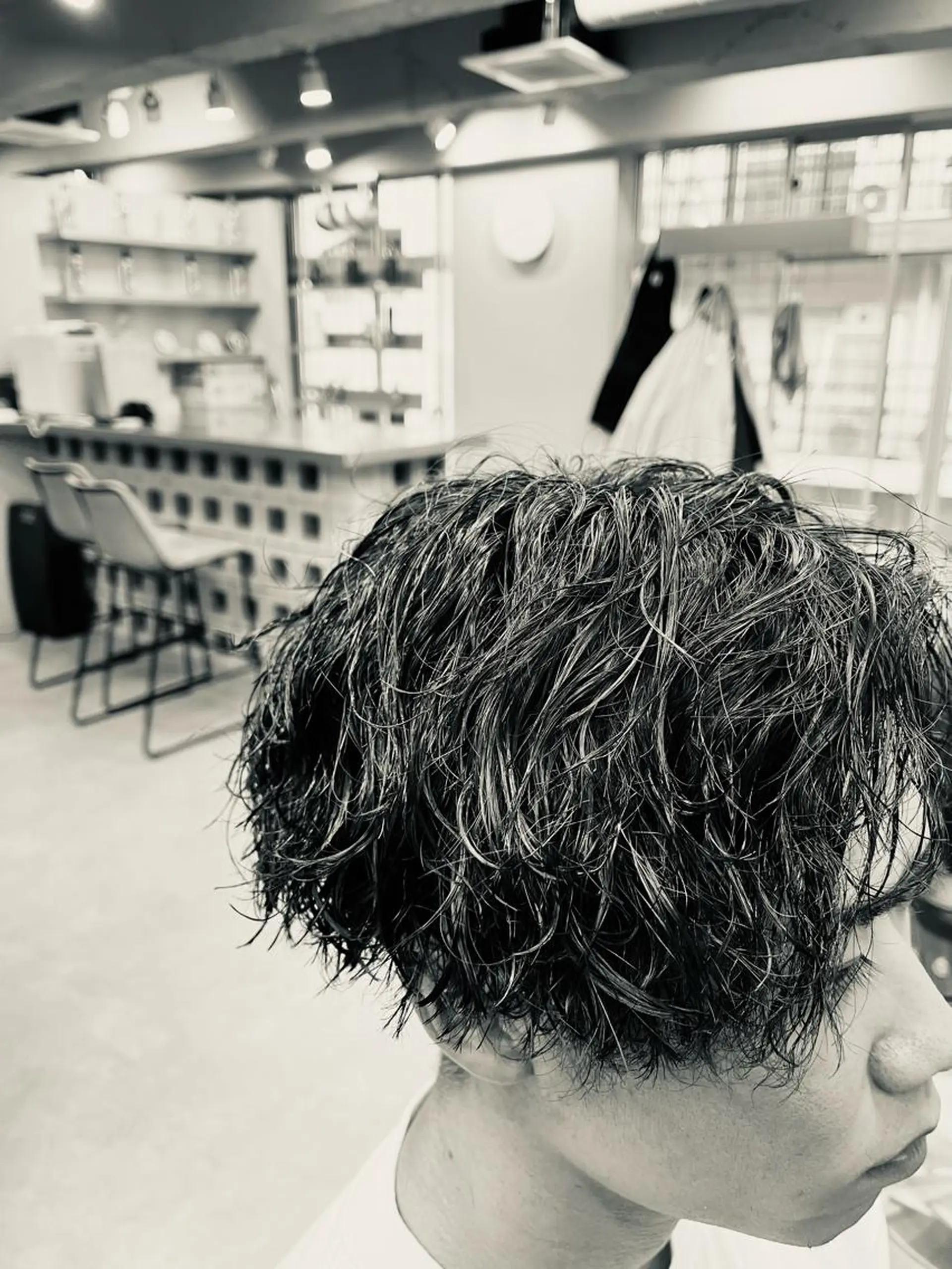 ショート パーマ メンズ センターパート フェードカット マッシュ メンズパーマ メンズツイストパーマ icon Blue所属・池袋メンズパーマ フェード純平のヘアスタイル