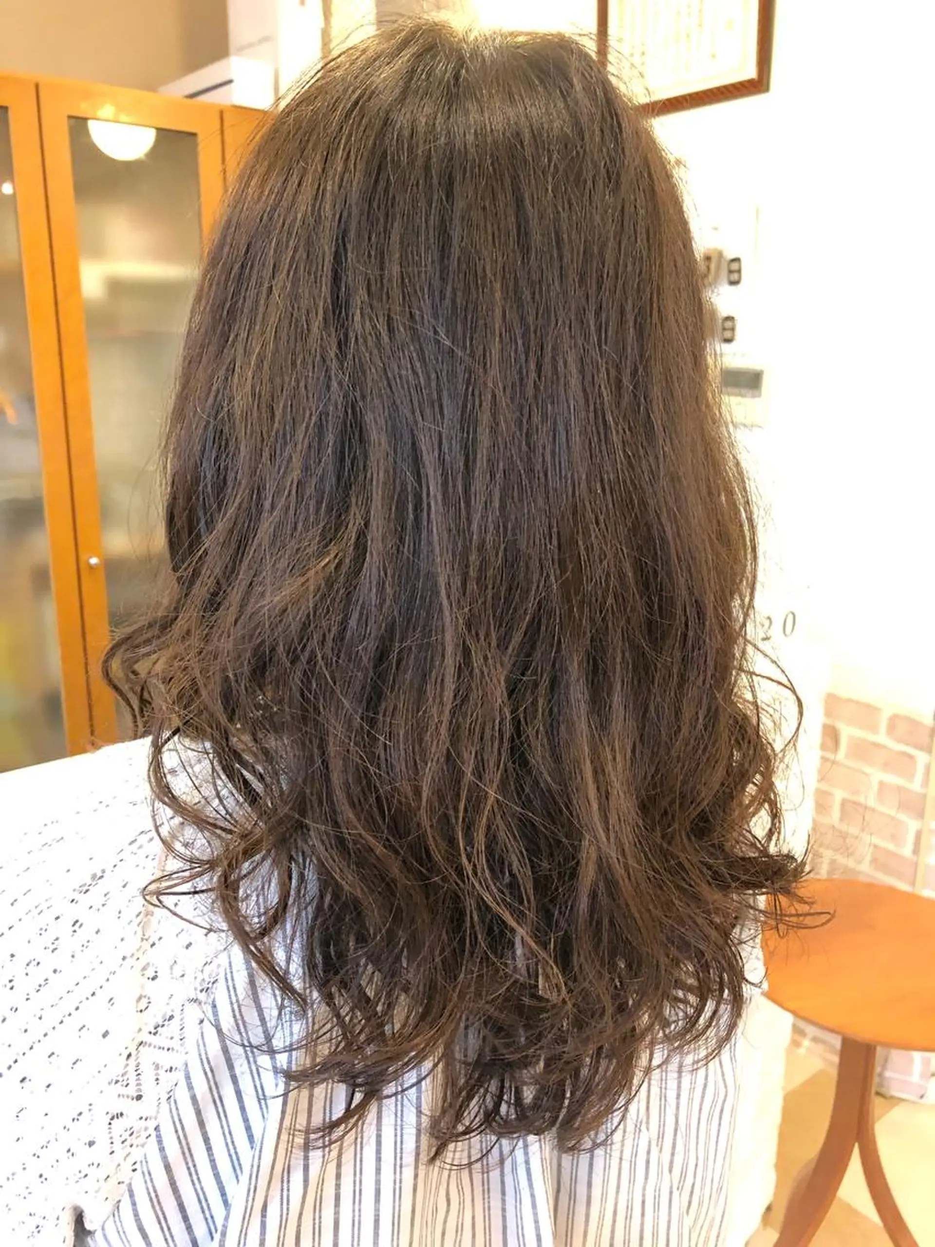 ロング パーマ 田辺 黎花のヘアスタイル