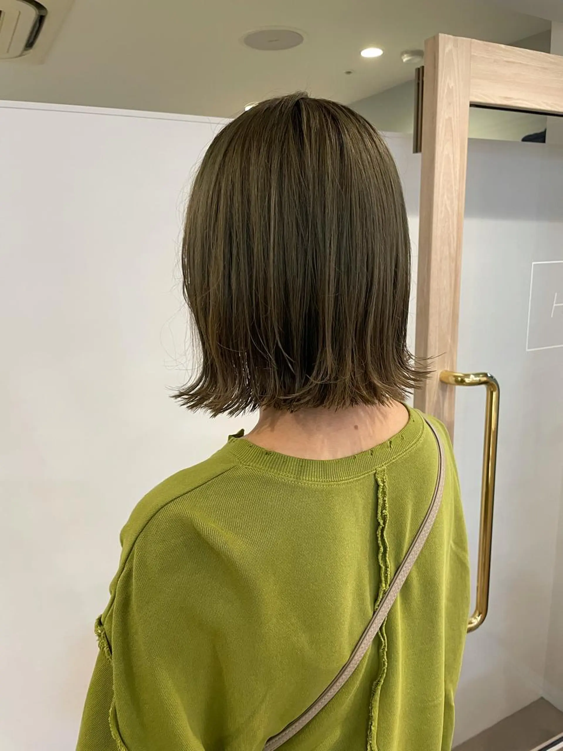 ショート カット ヘアカラー トリートメント 大迫 江梨のヘアスタイル