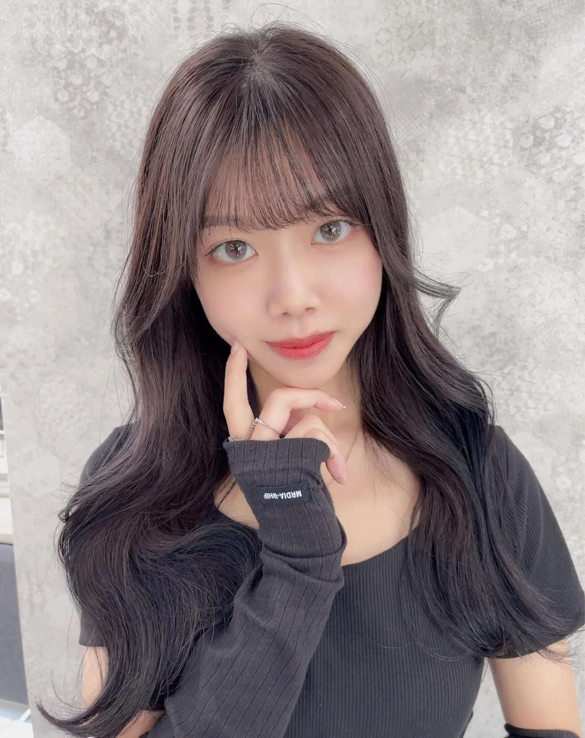 ロング カラー ヘアアレンジ 韓国レイヤーカット/ 儚げカラーチナツのヘアスタイル