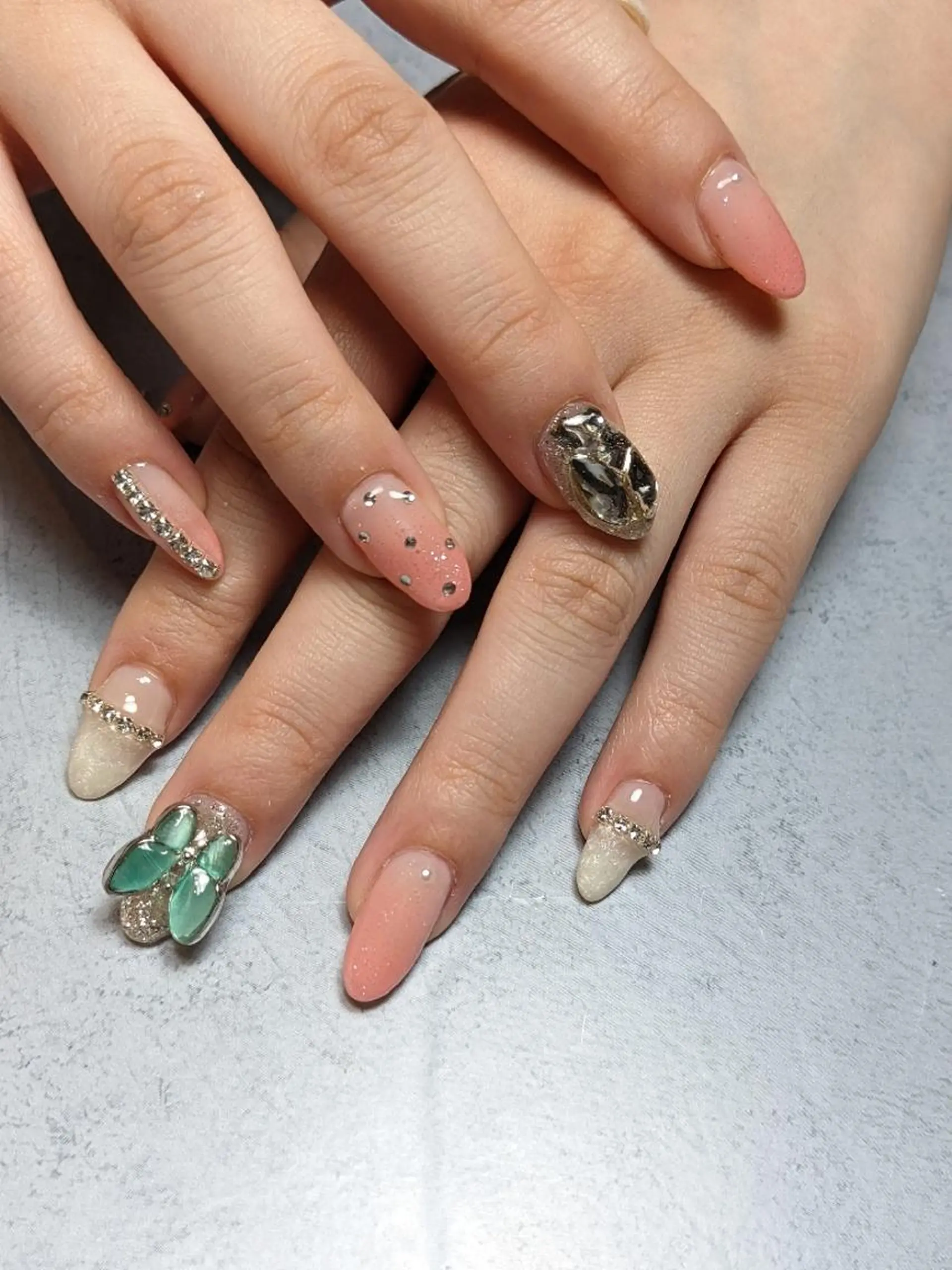 ネイル ハンドネイル Nail SIRANGANAのネイルデザイン