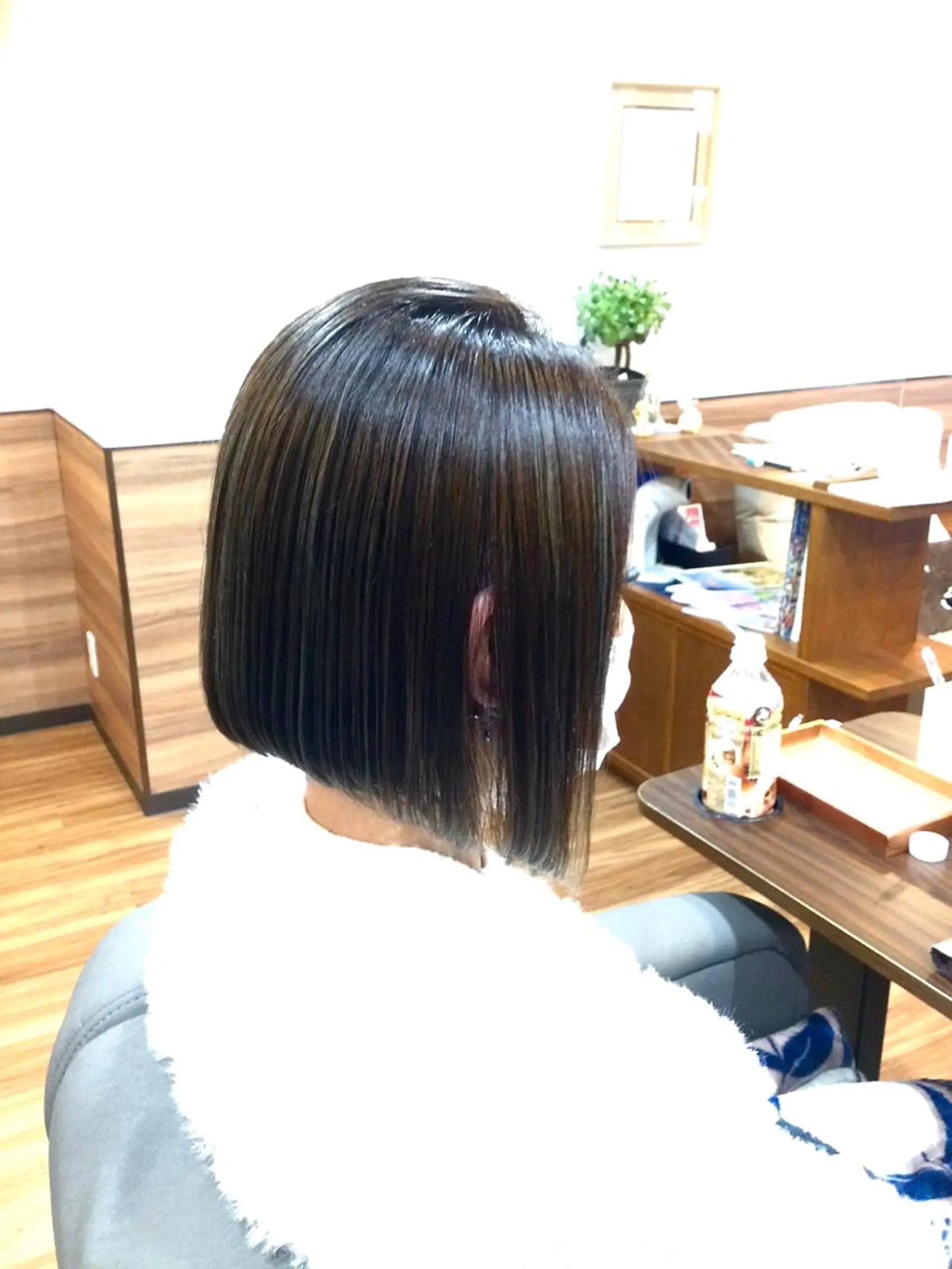 ミディアム カラー ボブ Annon プライベートサロンのヘアスタイル