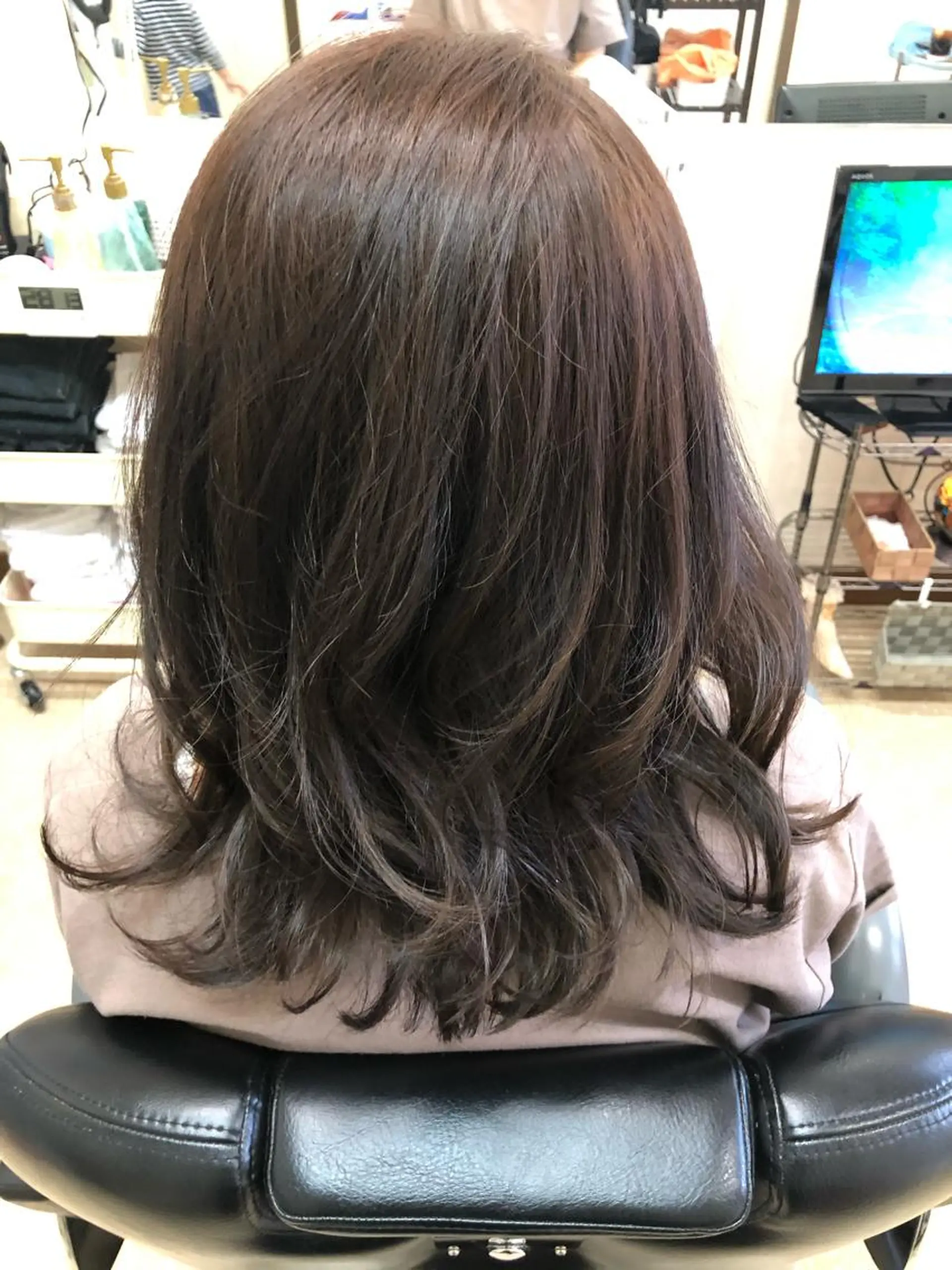 ミディアム カラー 石塚 浩のヘアスタイル