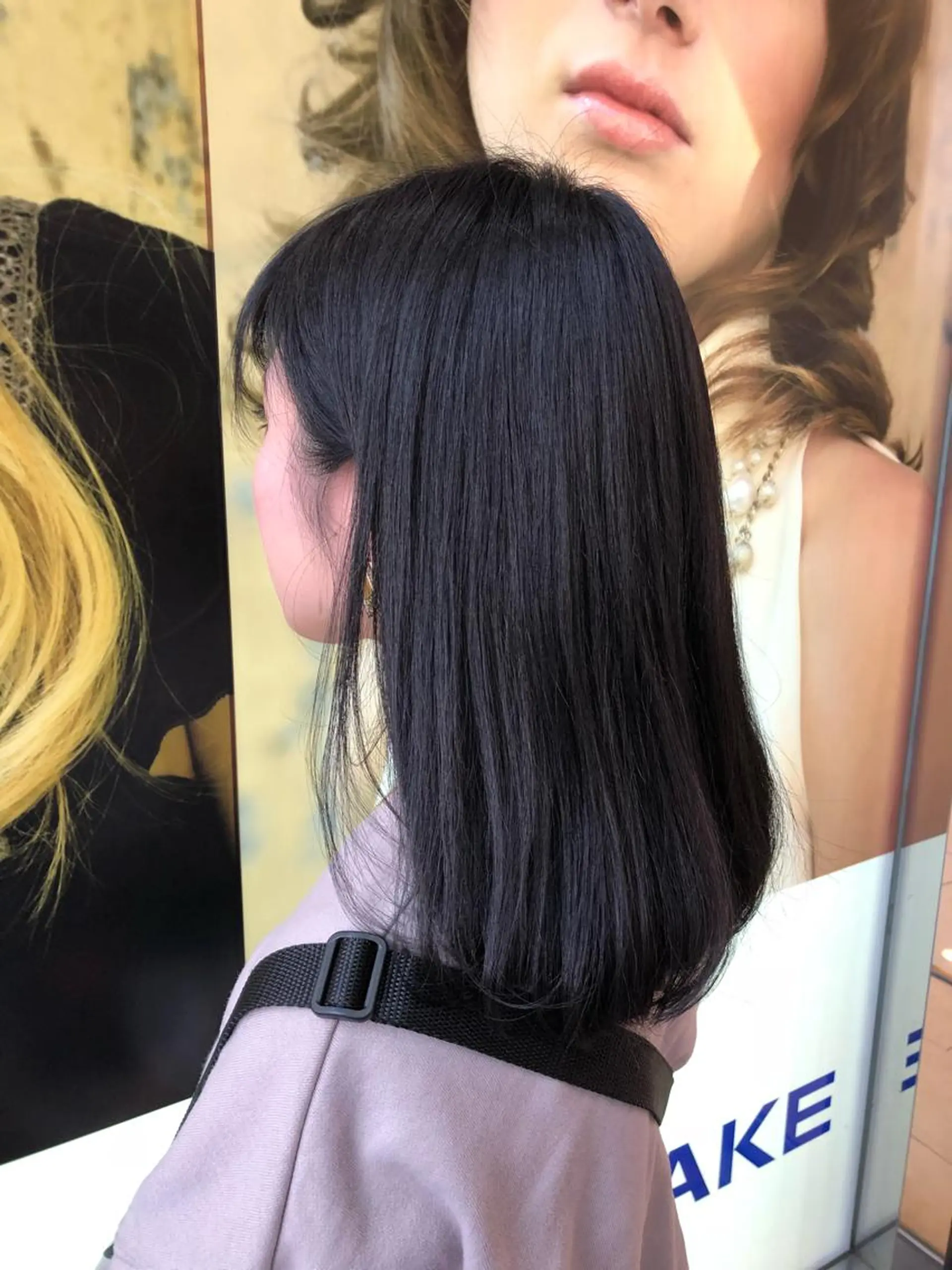 セミロング カラー 丸みショートボブ/ タッセルボブ 吉野のヘアスタイル