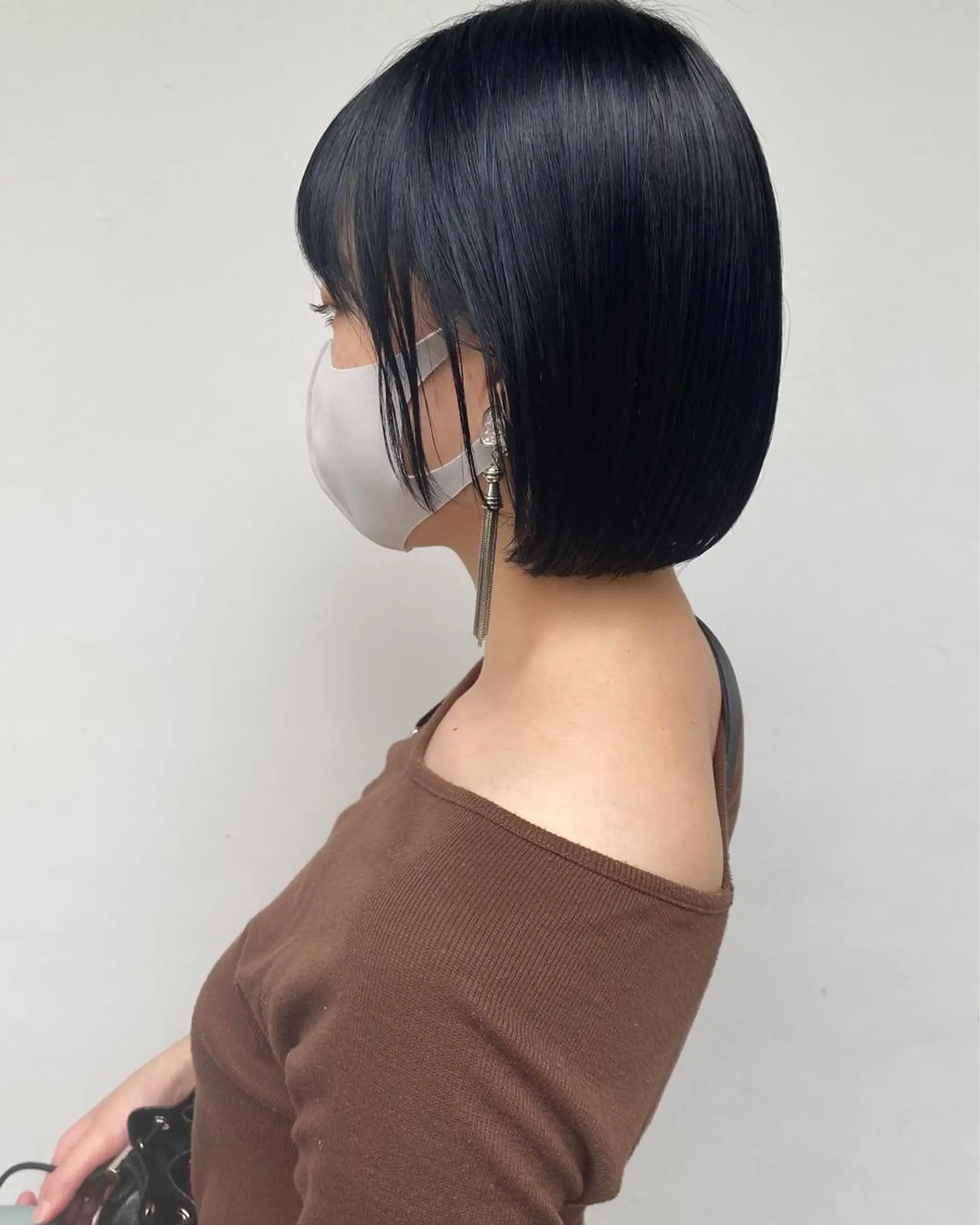 ショート カラー ブリーチ ネイビーカラー ブリーチなしカラー ボブ tonari 梅田、中崎町のヘアスタイル