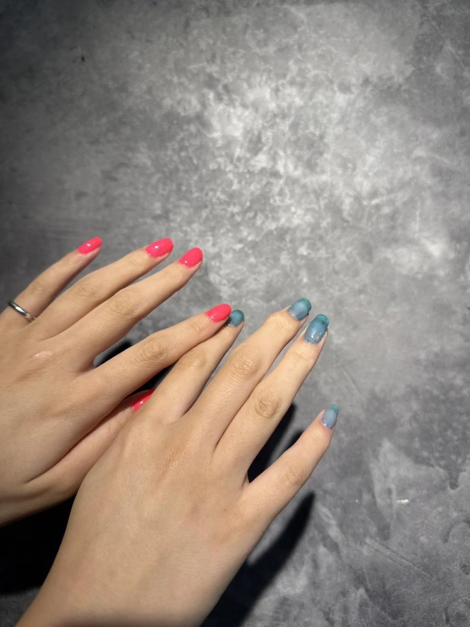 ネイル BURGUNDY hitomiのネイルデザイン