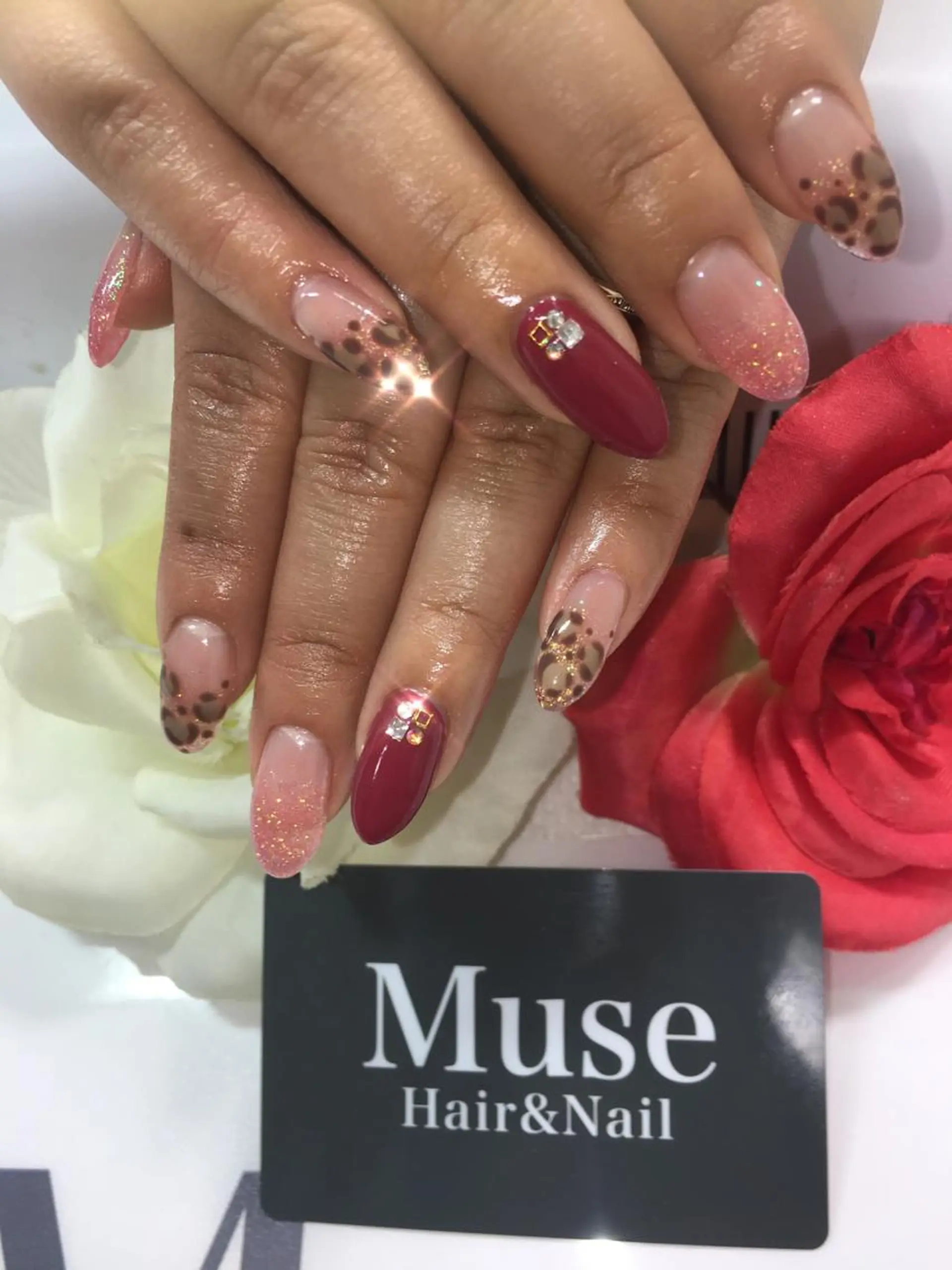 ネイル キラキラネイル 隠れ家一戸建て金町 HIROMI 葛飾区のネイルデザイン