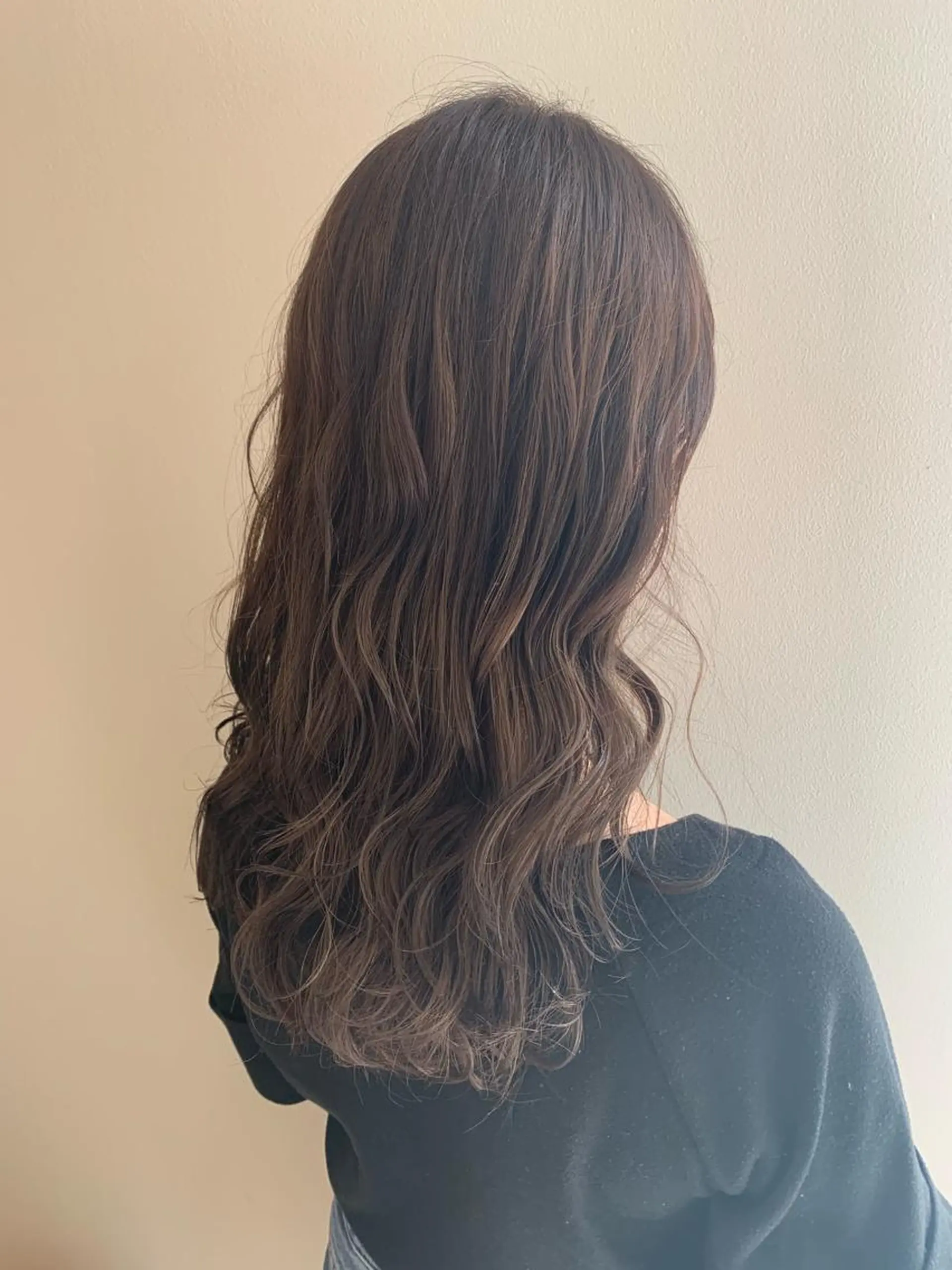 ロング カラー 顔まわりカット✄ ベージュカラー🧸のヘアスタイル