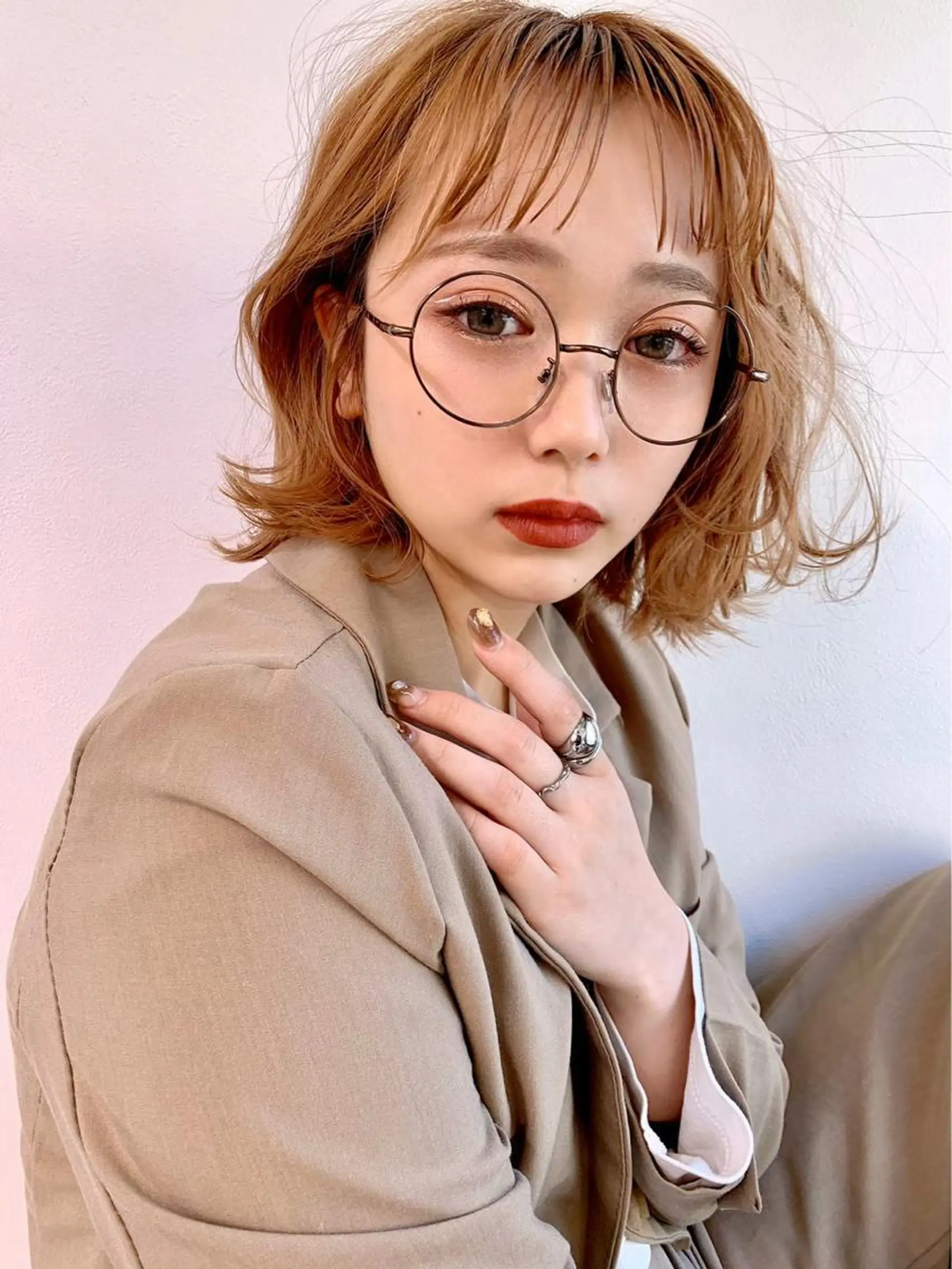 ミディアム カラー 赤み消し韓国ヘア レイヤー縮毛🤍渡邉のヘアスタイル