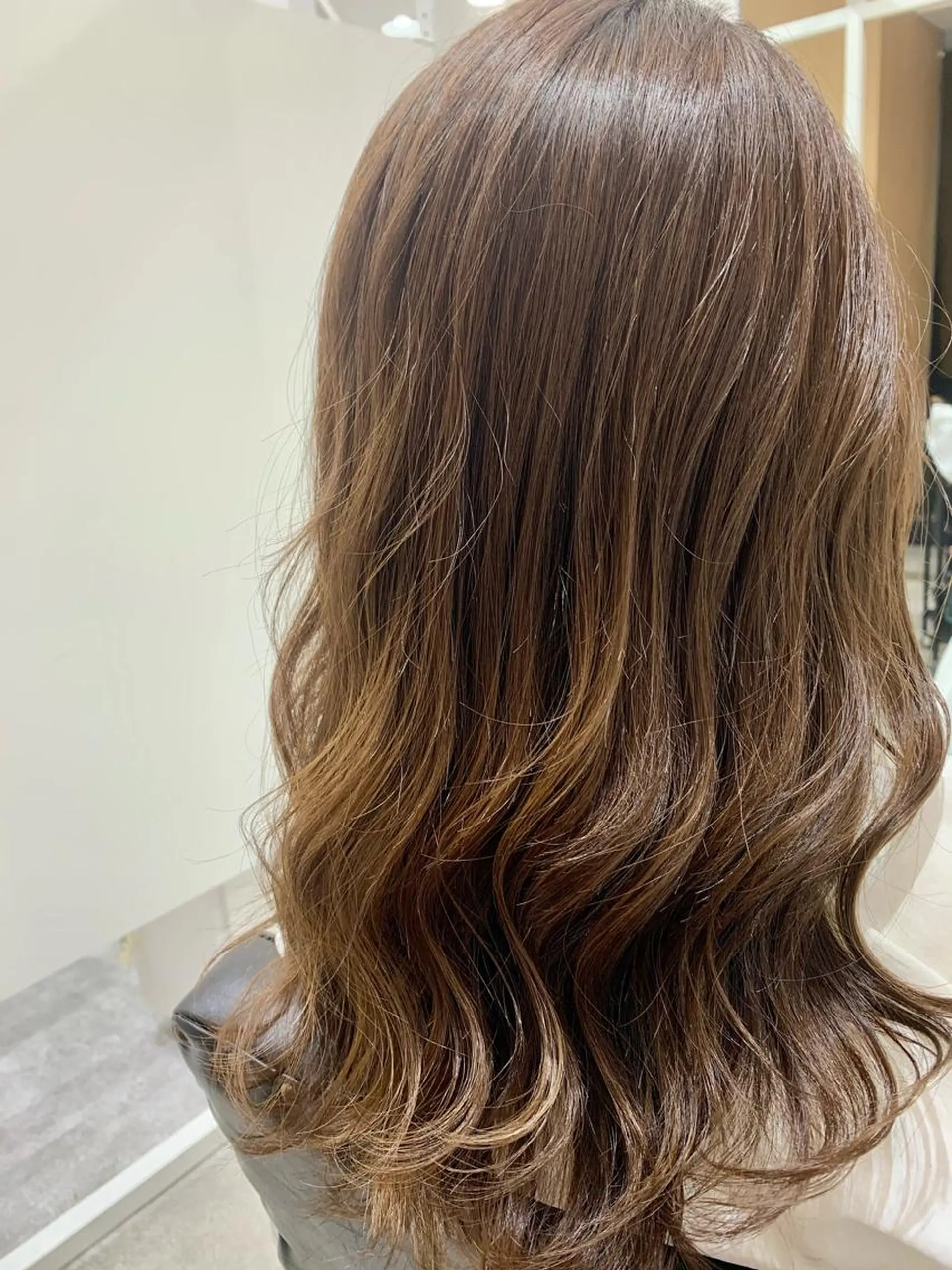 ロング カラー Adachi Fujikoのヘアスタイル