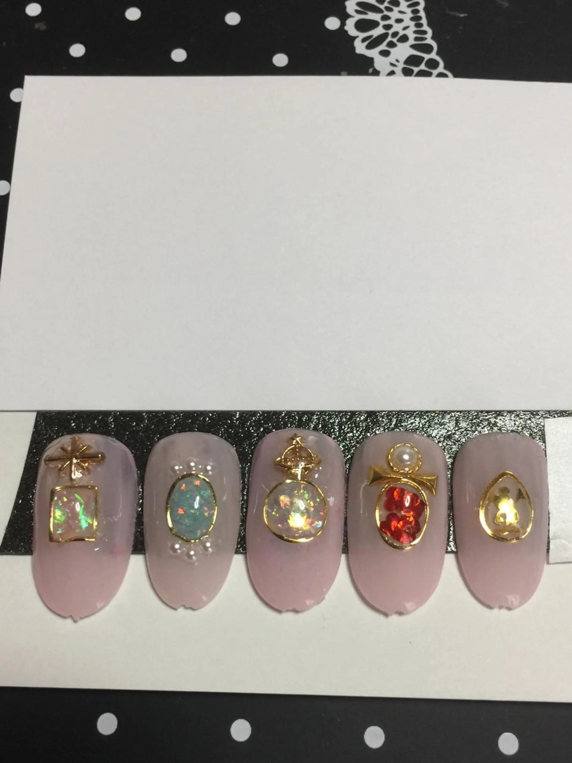 ネイル キラキラネイル 自宅ネイルサロン ♦️nuance♦️のネイルデザイン