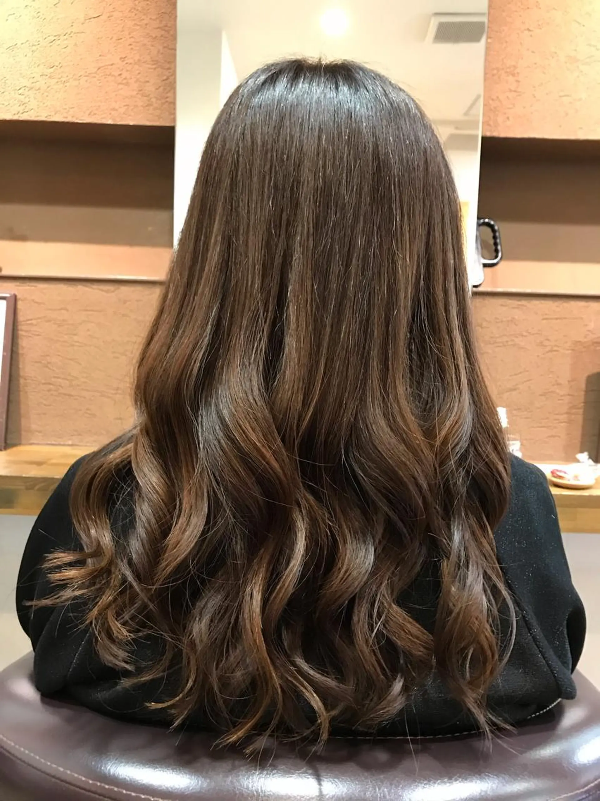 ロング LiBra de cappuccino所属・LiBra Mikiのヘアスタイル