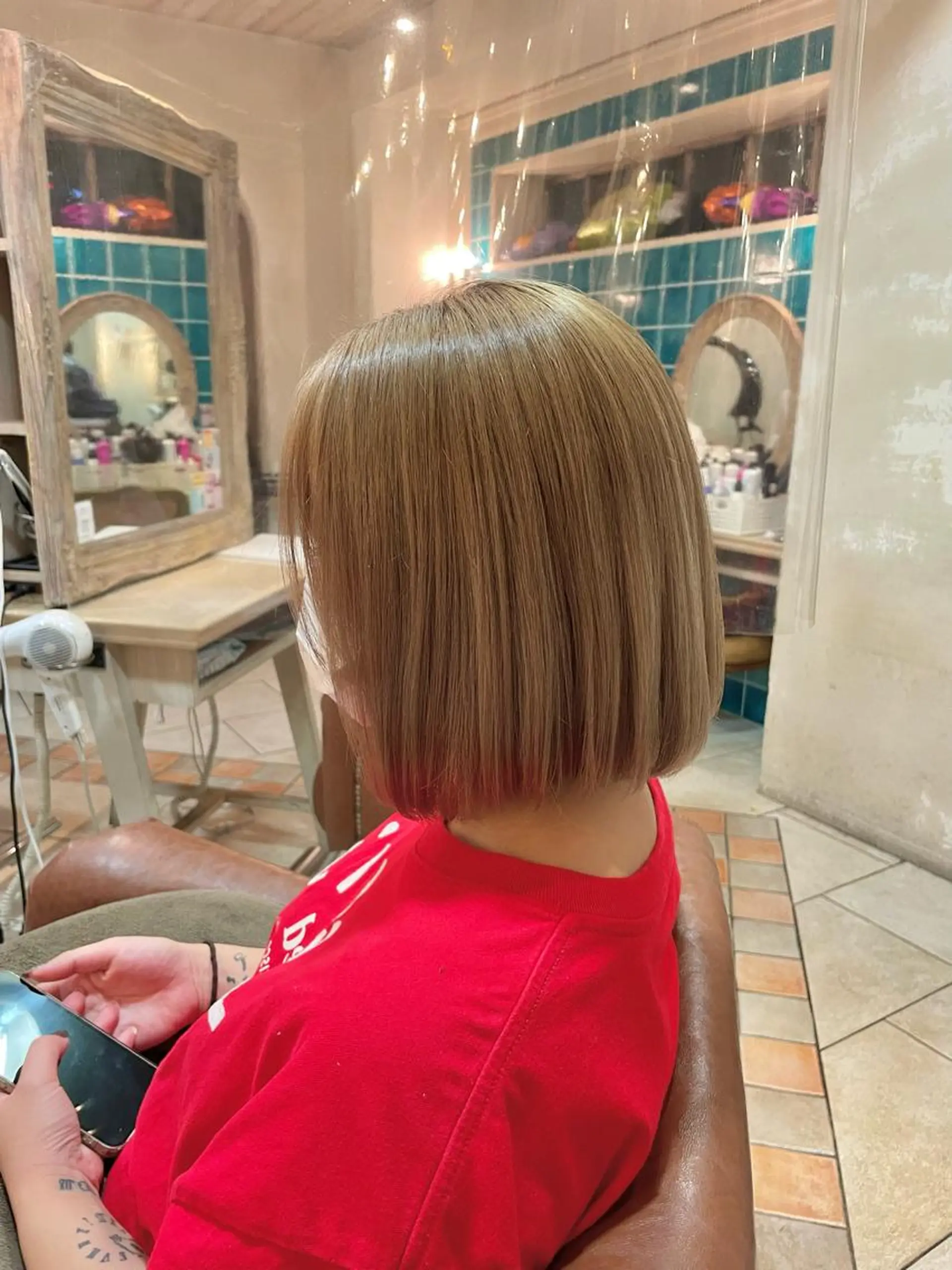 ミディアム カラー ショートカットなら 前平友慈のヘアスタイル