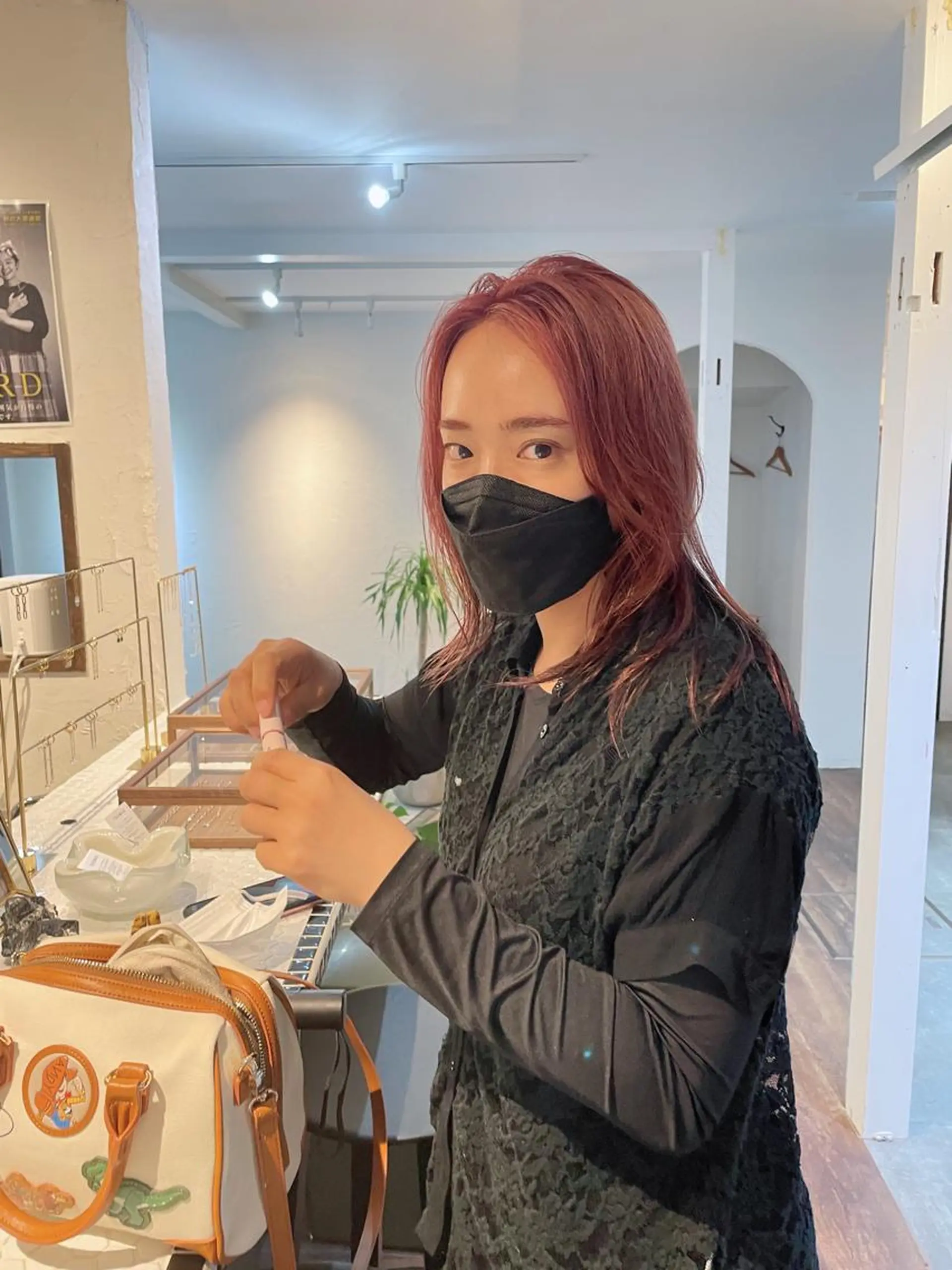 セミロング カラー 高橋 愛美のヘアスタイル