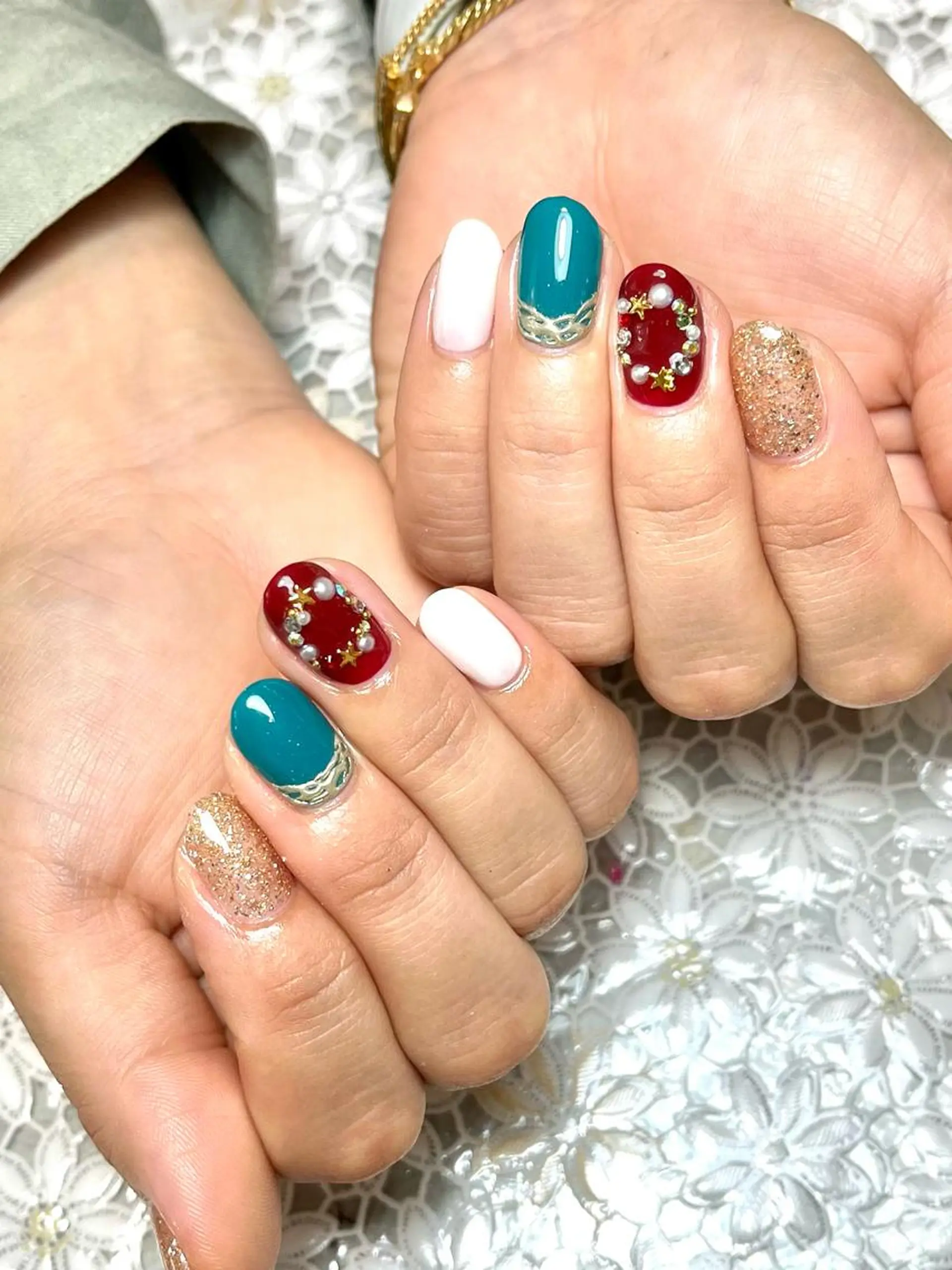 ネイル 成人式 ジェルネイル キラキラネイル 韓国ネイル オフィスネイル ハンドネイル nails' it...のネイルデザイン