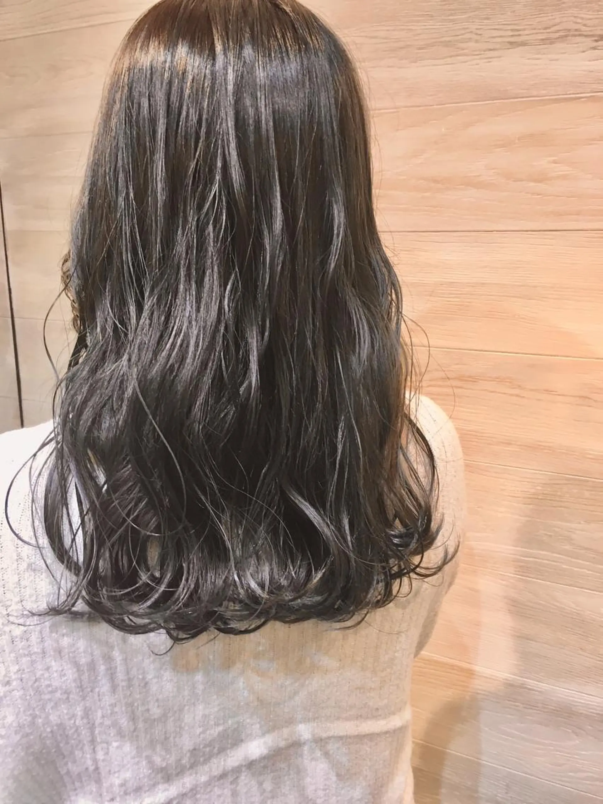 ロング カラー アッシュ アッシュブラウン ベージュカラー 黒髪 ブルーカラー N° il duca 札幌のヘアスタイル