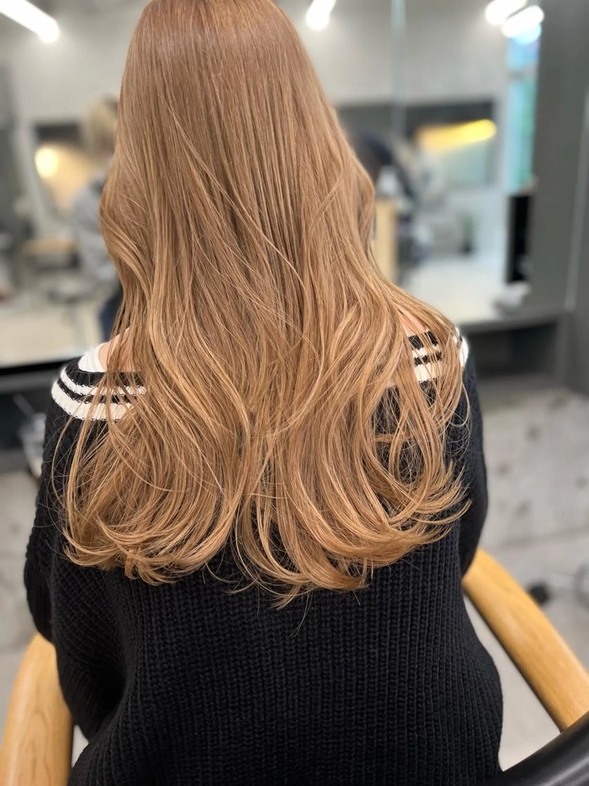 ロング カラー ベージュカラー ブリーチ ケアブリーチ ミルクティーベージュ 誰より丁寧なカット/ 小林輝/レイヤーのヘアスタイル